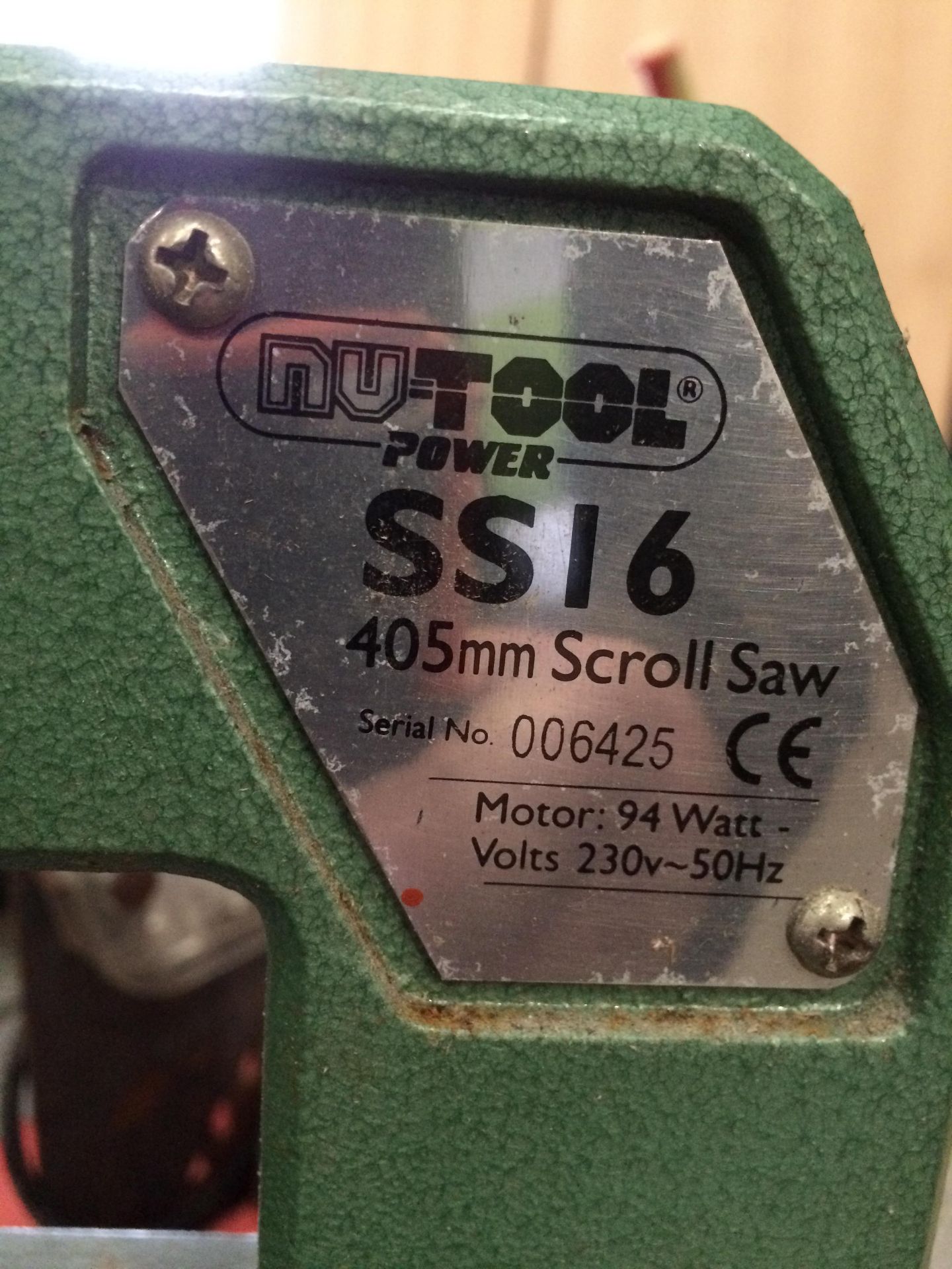 A NuTool Power SS16 405mm tabl top scroll saw,