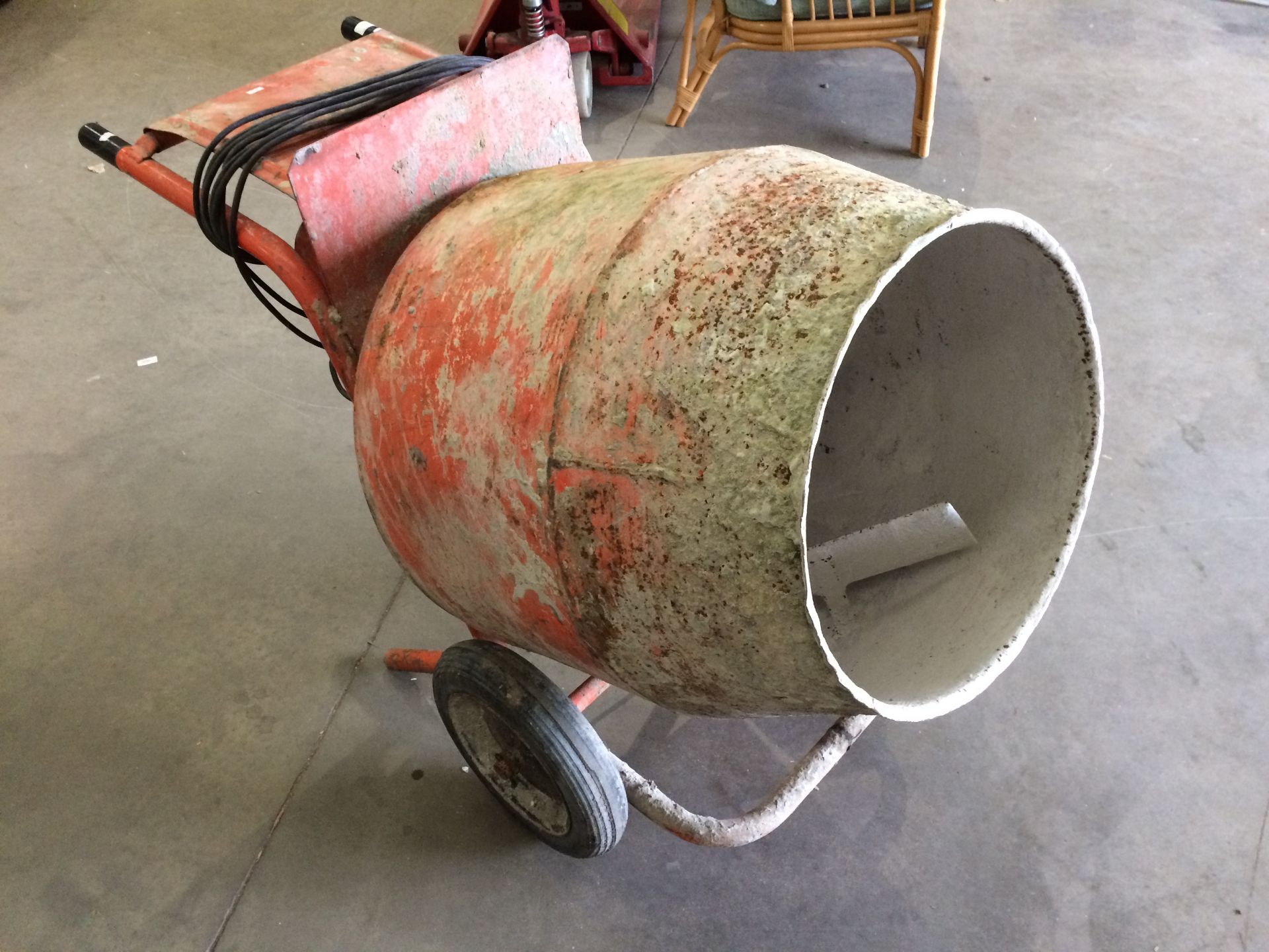 A Belle 240v portable cement mixer (advised gearbox fault)