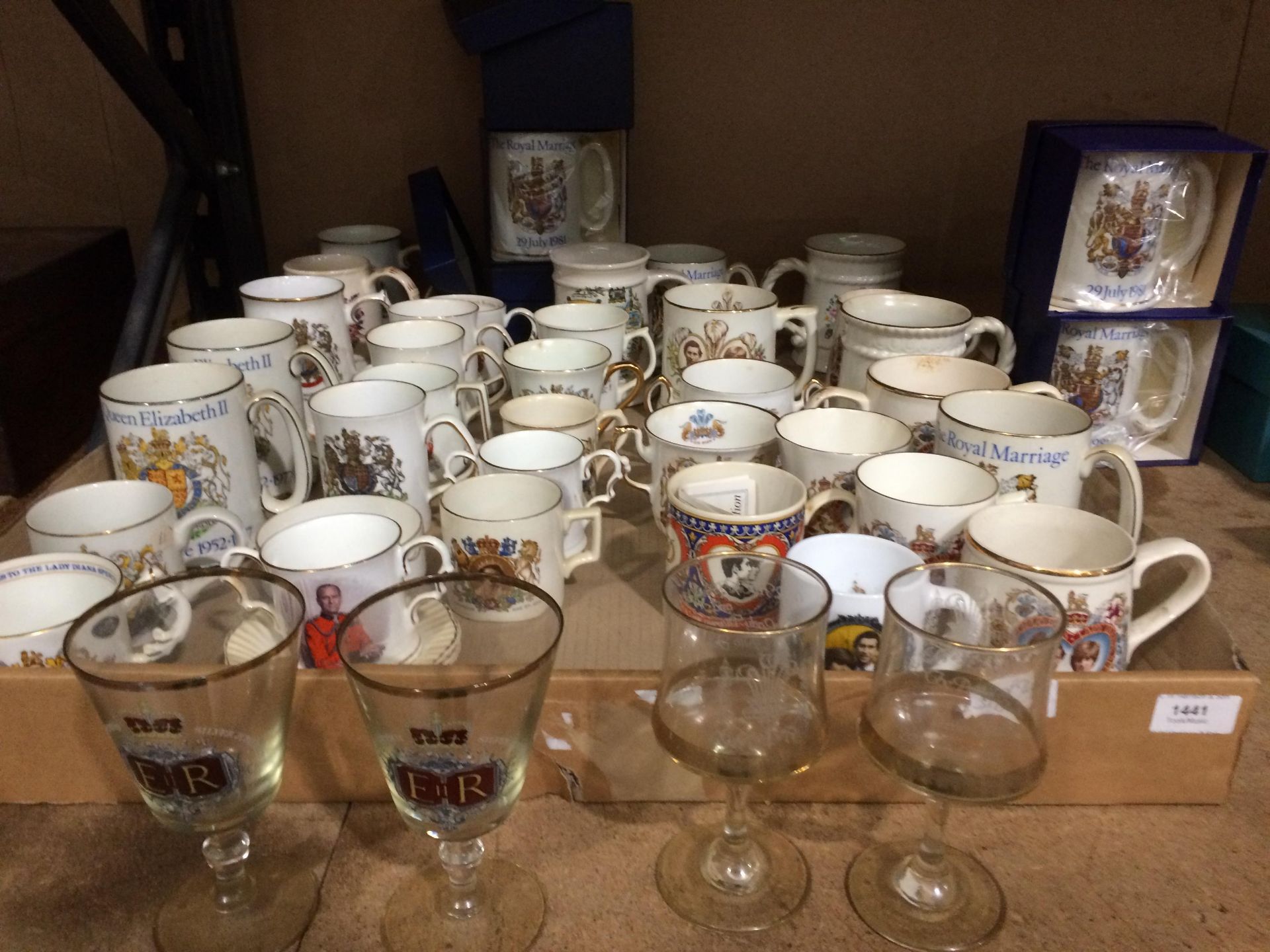 Contents to tray and side of tray - a quantity of pottery and porcelain royal commemorative mugs, - Image 2 of 3