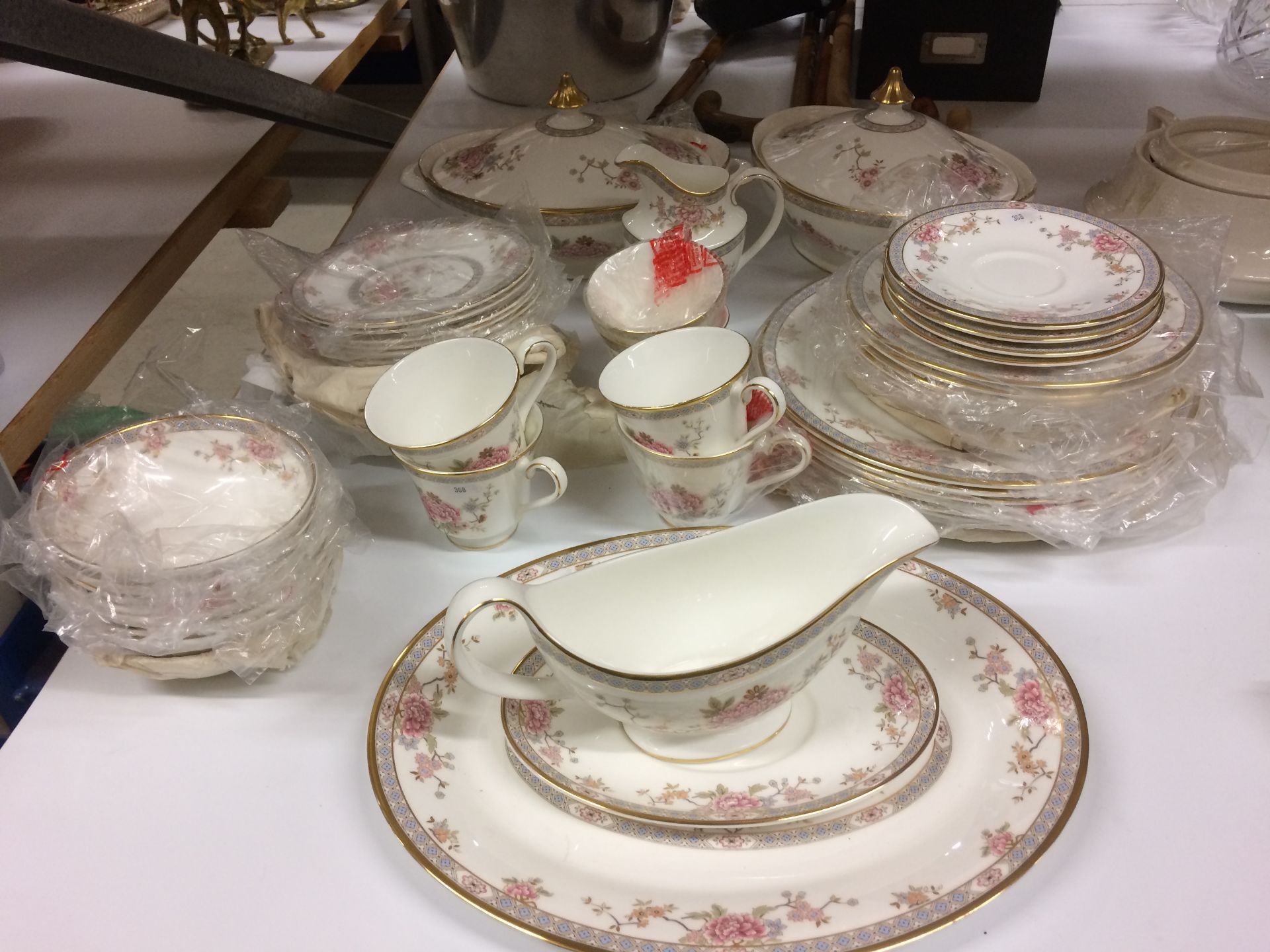 Fifty pieces of Royal Doulton Canton pattern tableware,