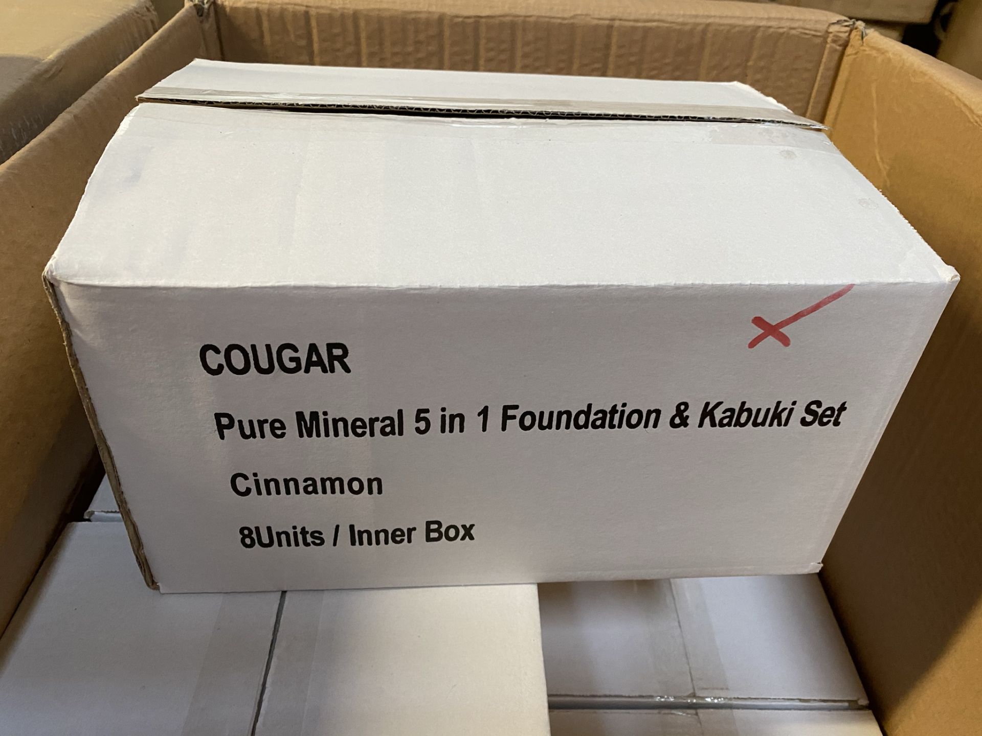 96 x Cougar Pure Mineral 5 in 1 Foundation and Kabuki Cinnamon Sets - 1 outer box (Counts are - Image 4 of 5