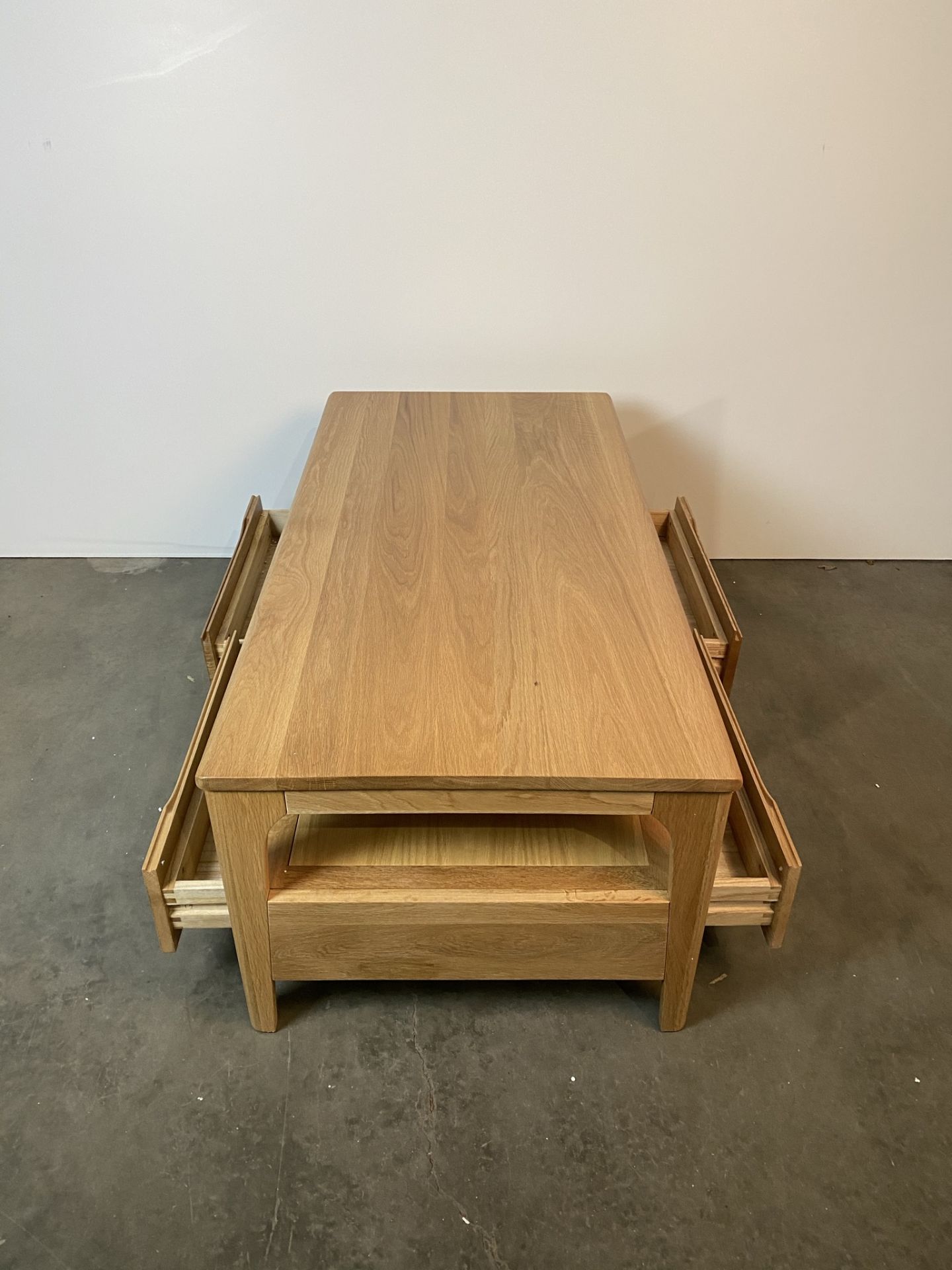 An Solid Oak + Phoenix 4 drawer coffee table - 120cm x 60cm x 45 cm - Image 7 of 10