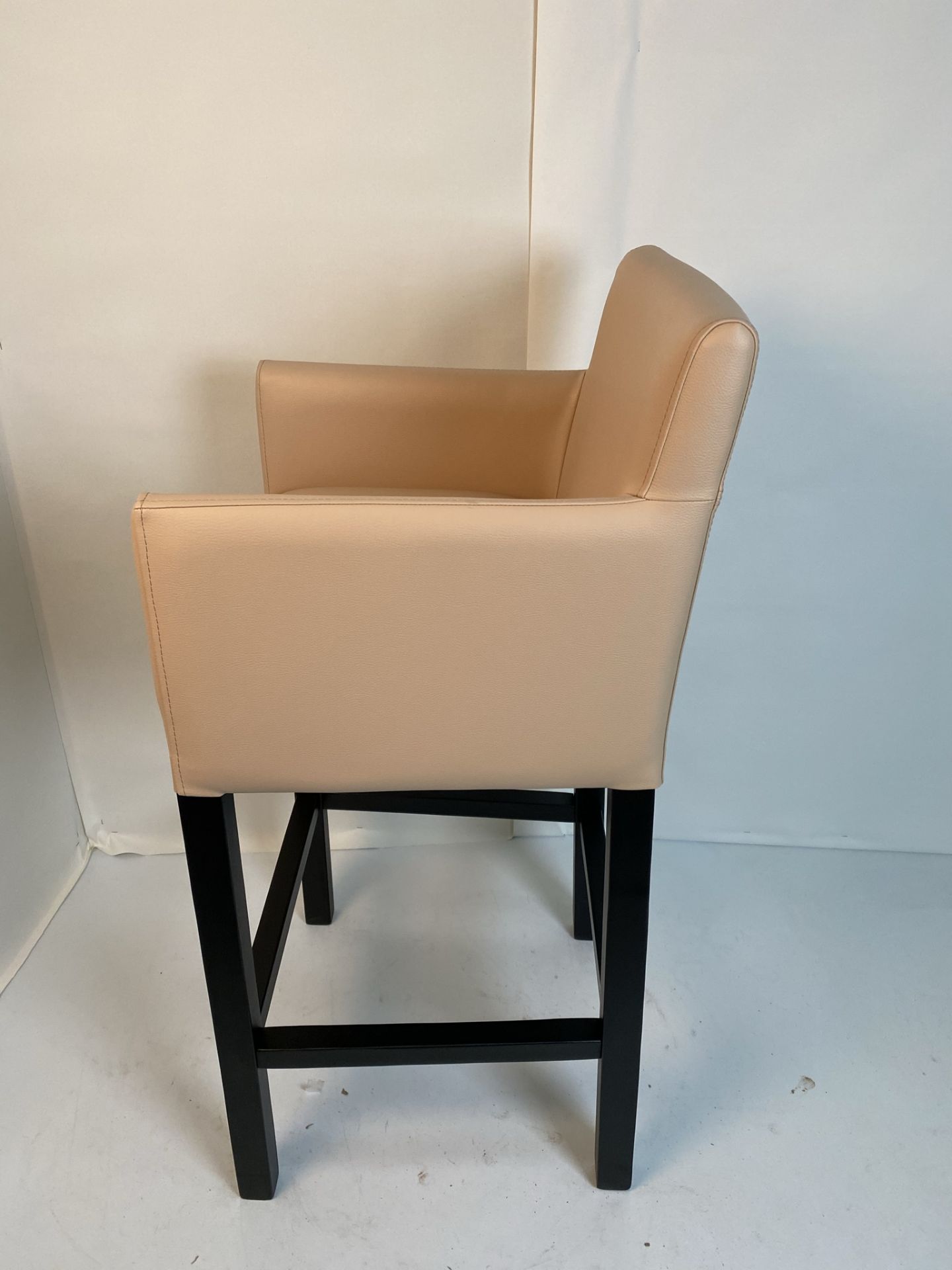 A Vista Vena BE-10 Cappuchino high stool with black wood frame - Image 3 of 8