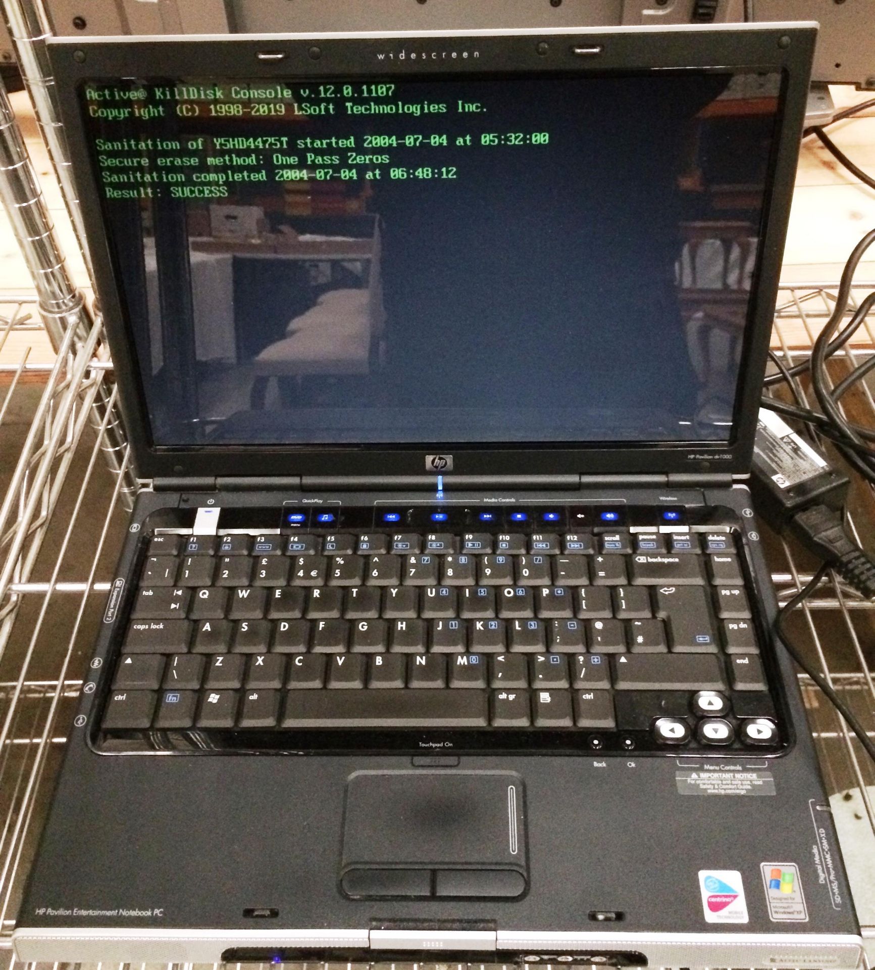 An HP Pavilion DV1000 laptop computer CPU Pentium 1.