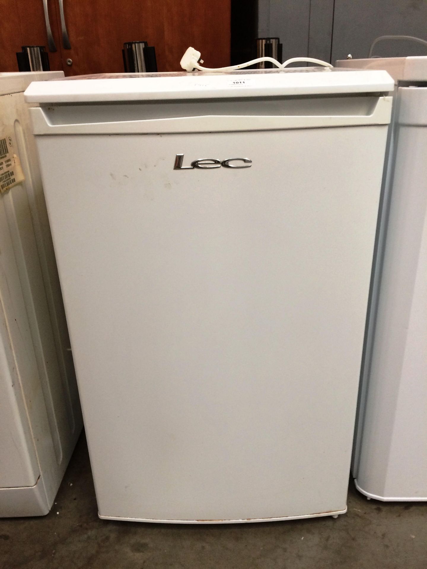 A LEC undercounter fridge