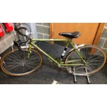 A Carlton Corsa 5 speed gentleman's racing bicycle with drop handle bars in green