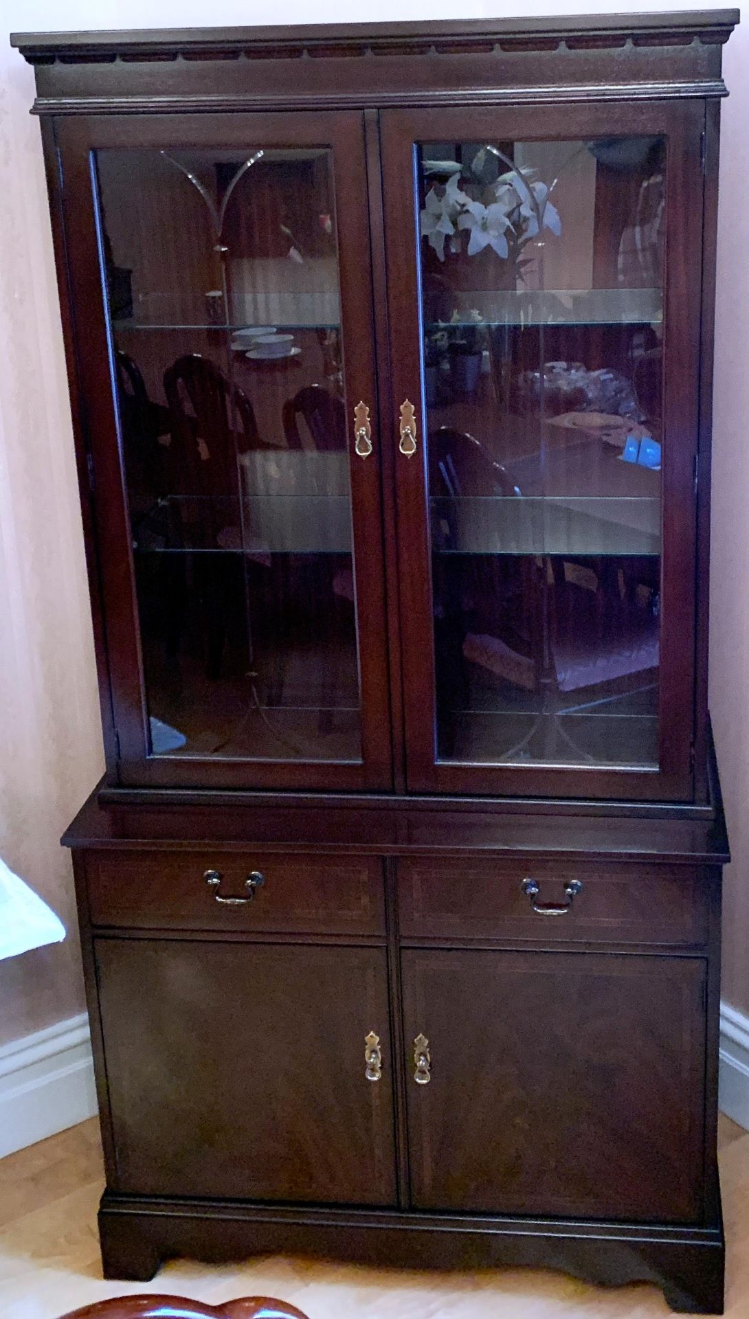 A Strongbow Furniture mahogany finish wall unit with two upper glazed doors with two glass shelves - Image 2 of 2