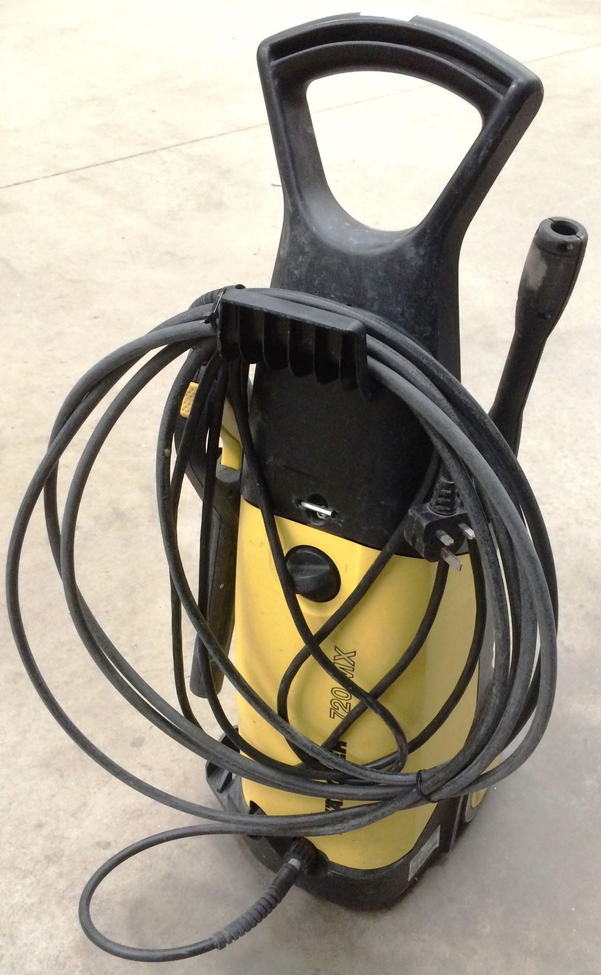 A K'Archer 720 MX 240v mobile pressure washer advised motor jammed - sold as seen complete with