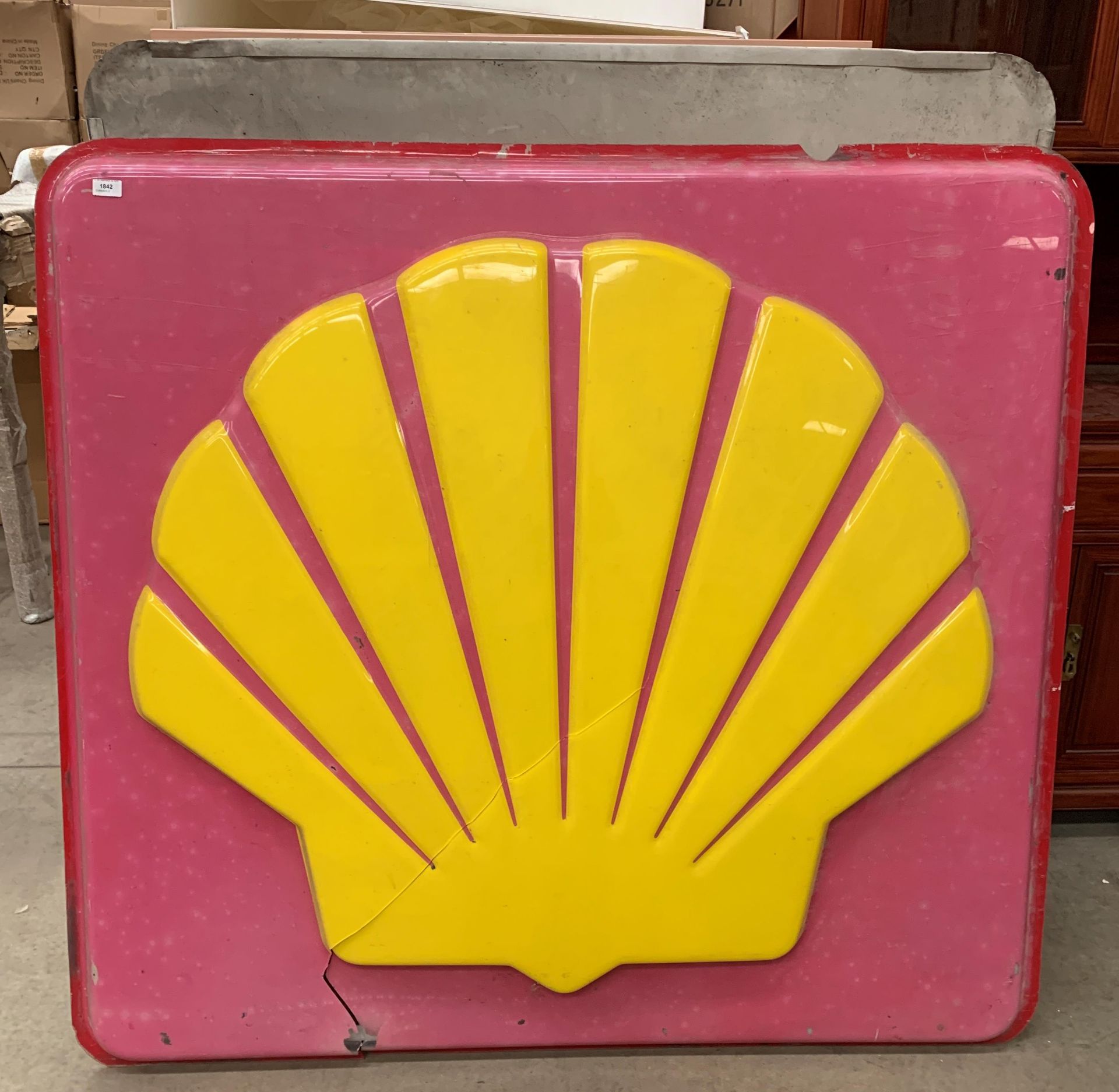 A large plastic Shell petrol illuminating sign on metal frame (please note large crack to plastic) - Image 6 of 6