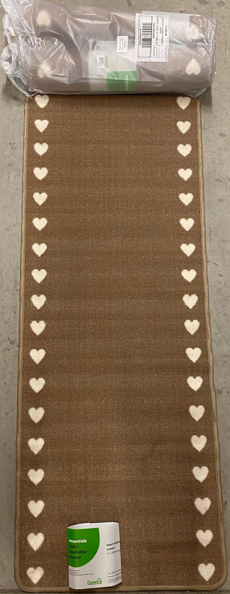 8 x Dunelm heart washable runners - 57cm x 150cm (2 outer packs)