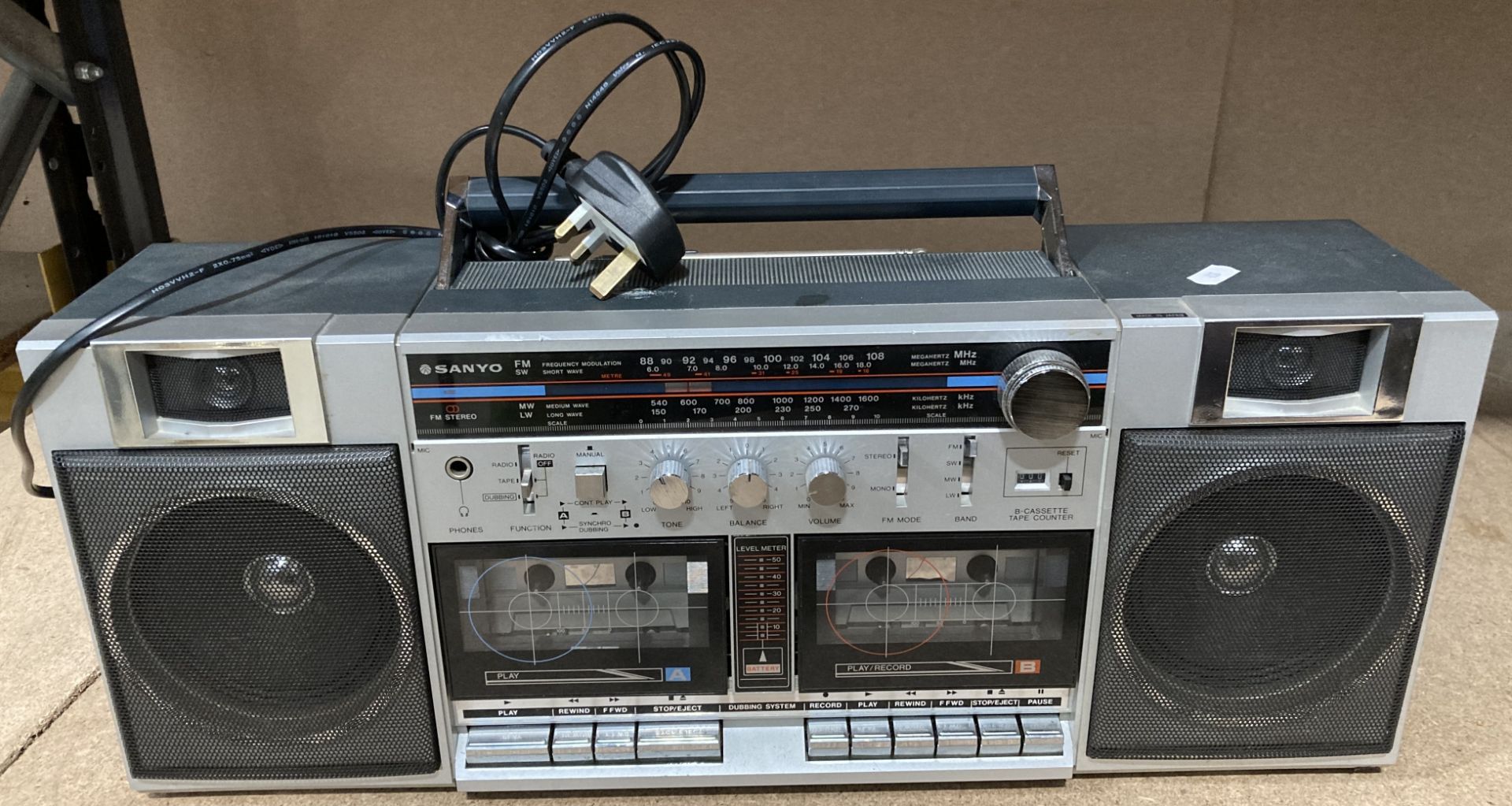 Sanyo stereo radio double cassette recorder model M-W2L