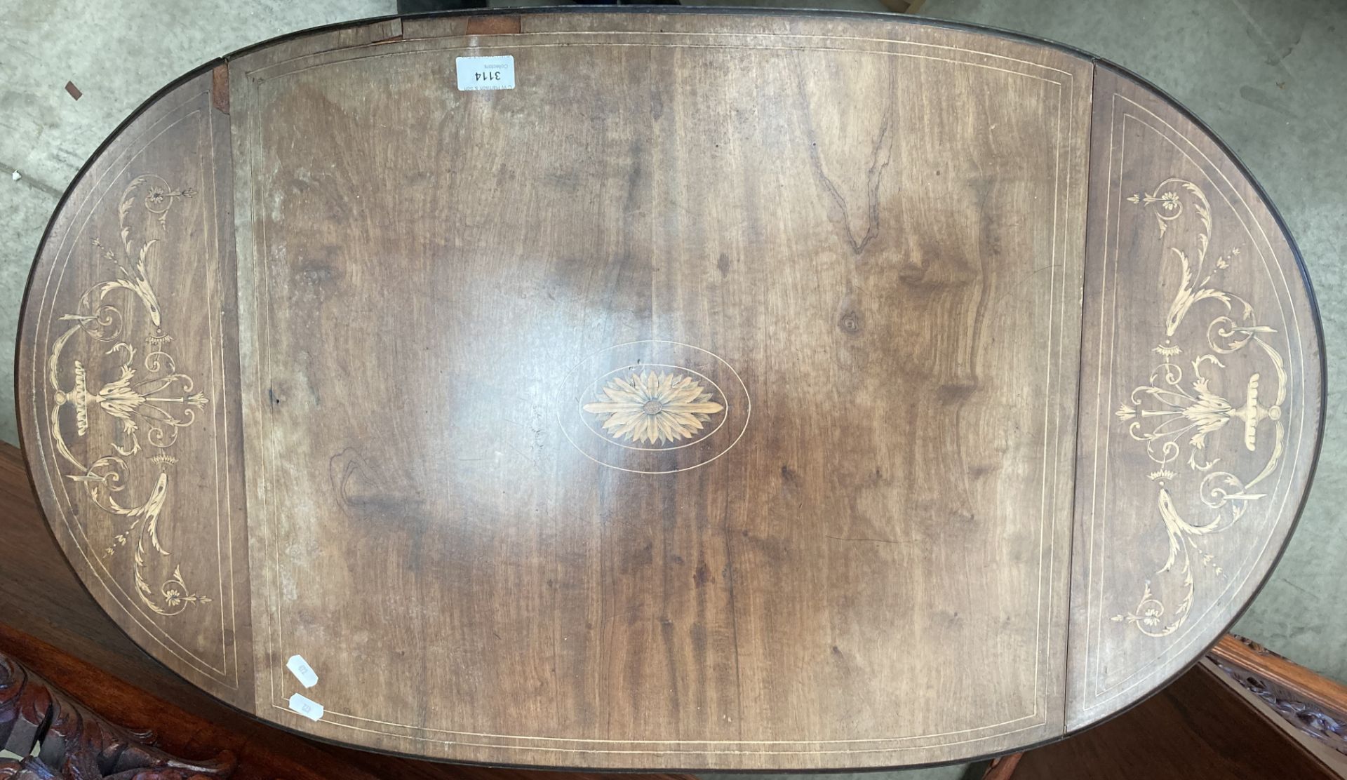 An Edwardian inlaid rosewood drop leaf occasional table with an undershelf missing some veneer 53cm - Image 2 of 2
