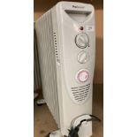 A Pro Breeze PB-H02GB 2500w oil filled electric radiator