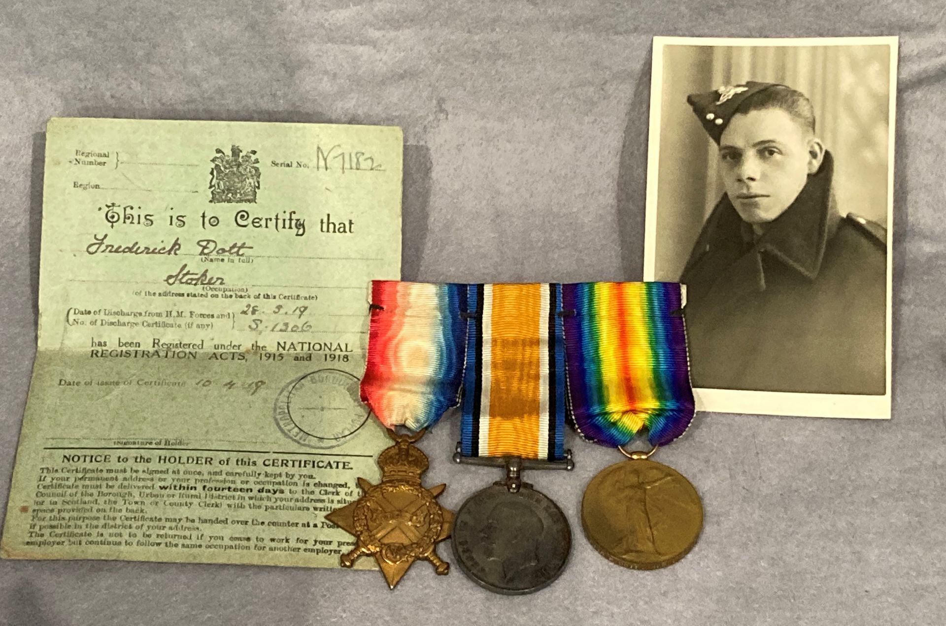 Contents to tray - three First World War medals awarded to Sto. 1 R.N. F. - Image 6 of 6