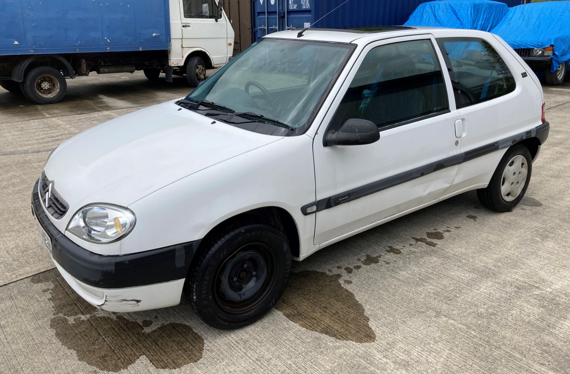 CITROEN SAXO FORTE 1.1 THREE DOOR HATCHBACK - Petrol - White. FROM A DECEASED ESTATE. - Image 3 of 15