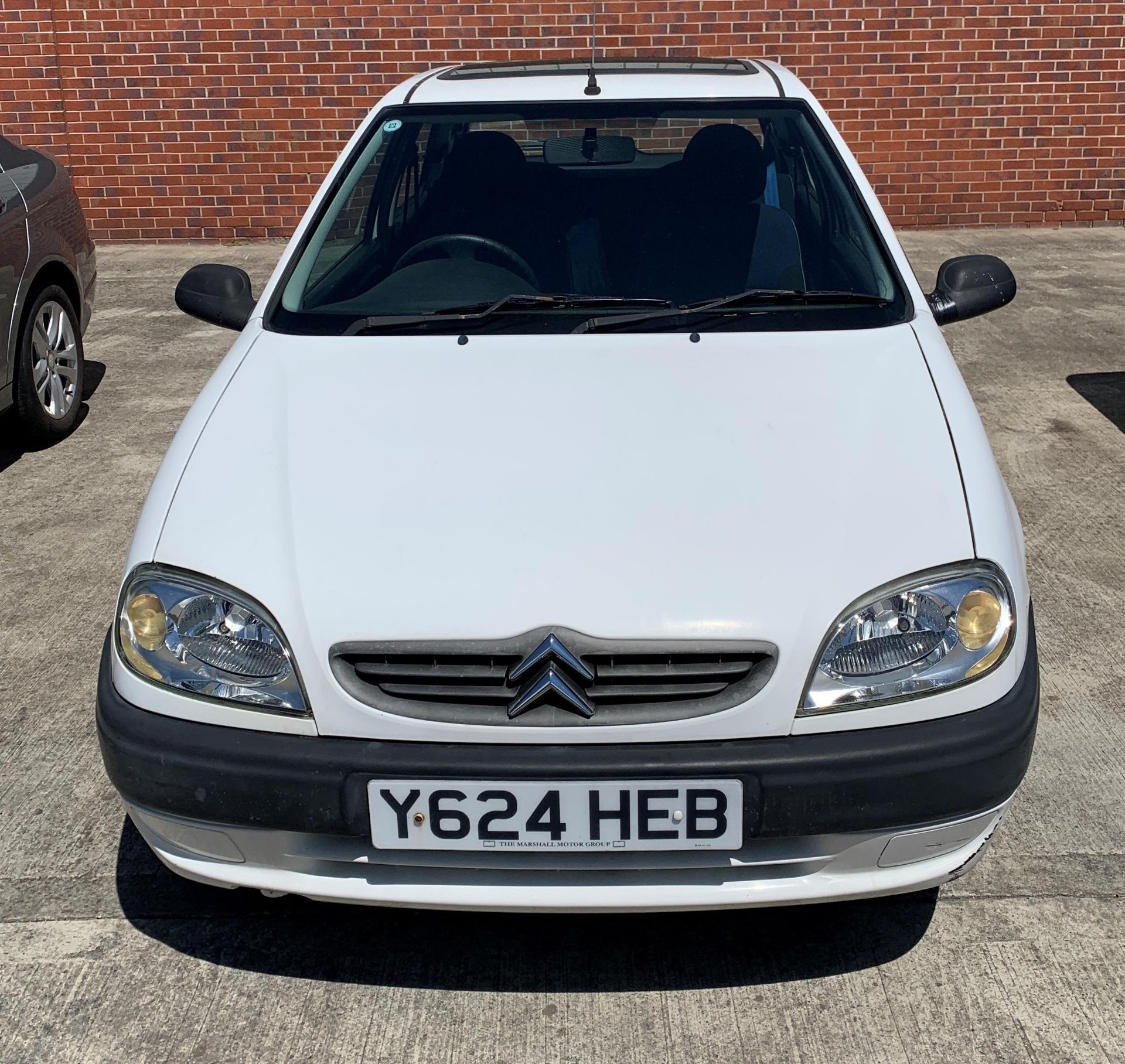 CITROEN SAXO FORTE 1.1 THREE DOOR HATCHBACK - Petrol - White. FROM A DECEASED ESTATE. - Image 12 of 15