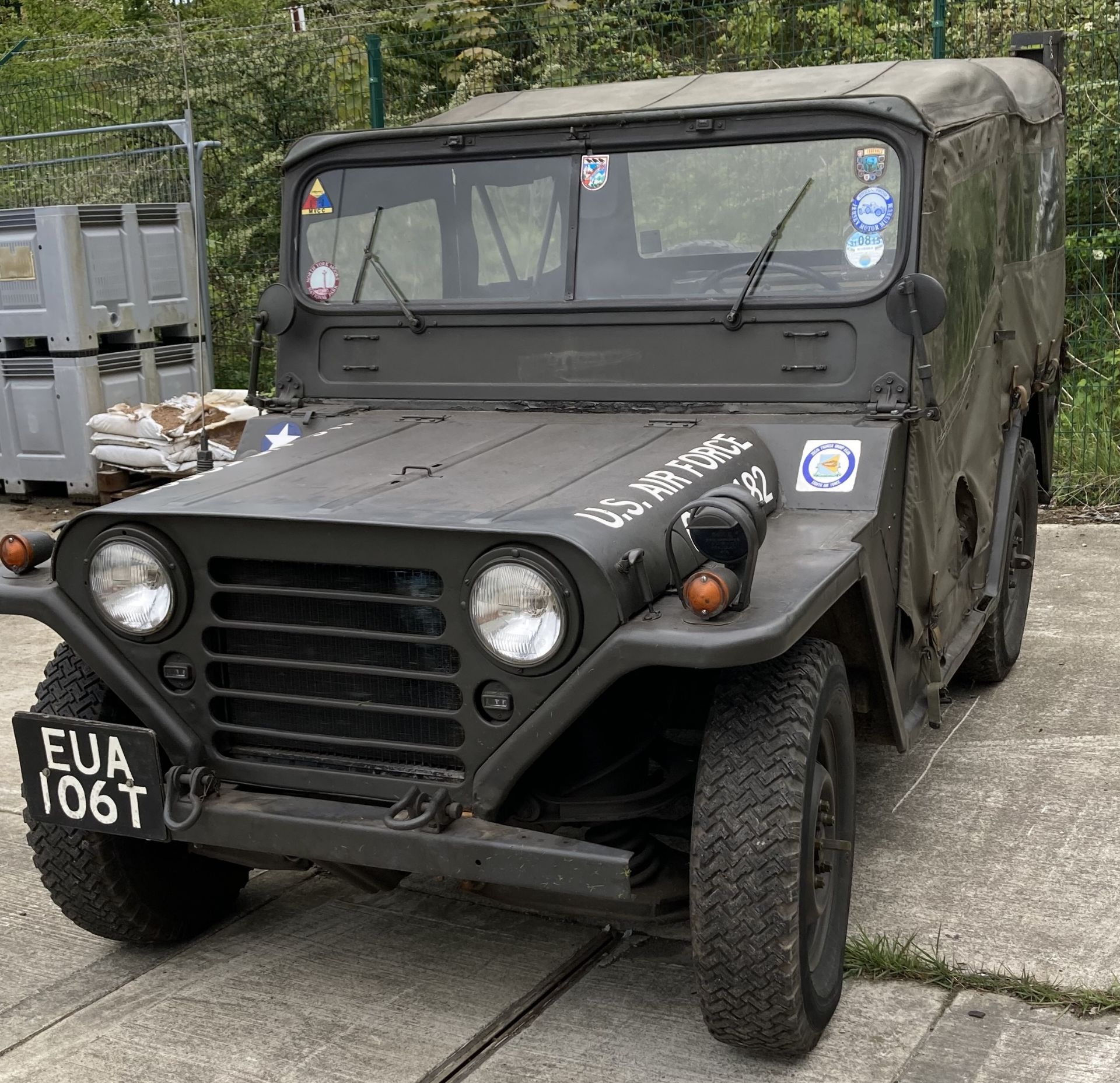 A FORD M151 (WILLYS) 1/4 TON 2.2 LIGHT 4X4 UTILITY JEEP - Petrol - Green - Ex USA Air Force.