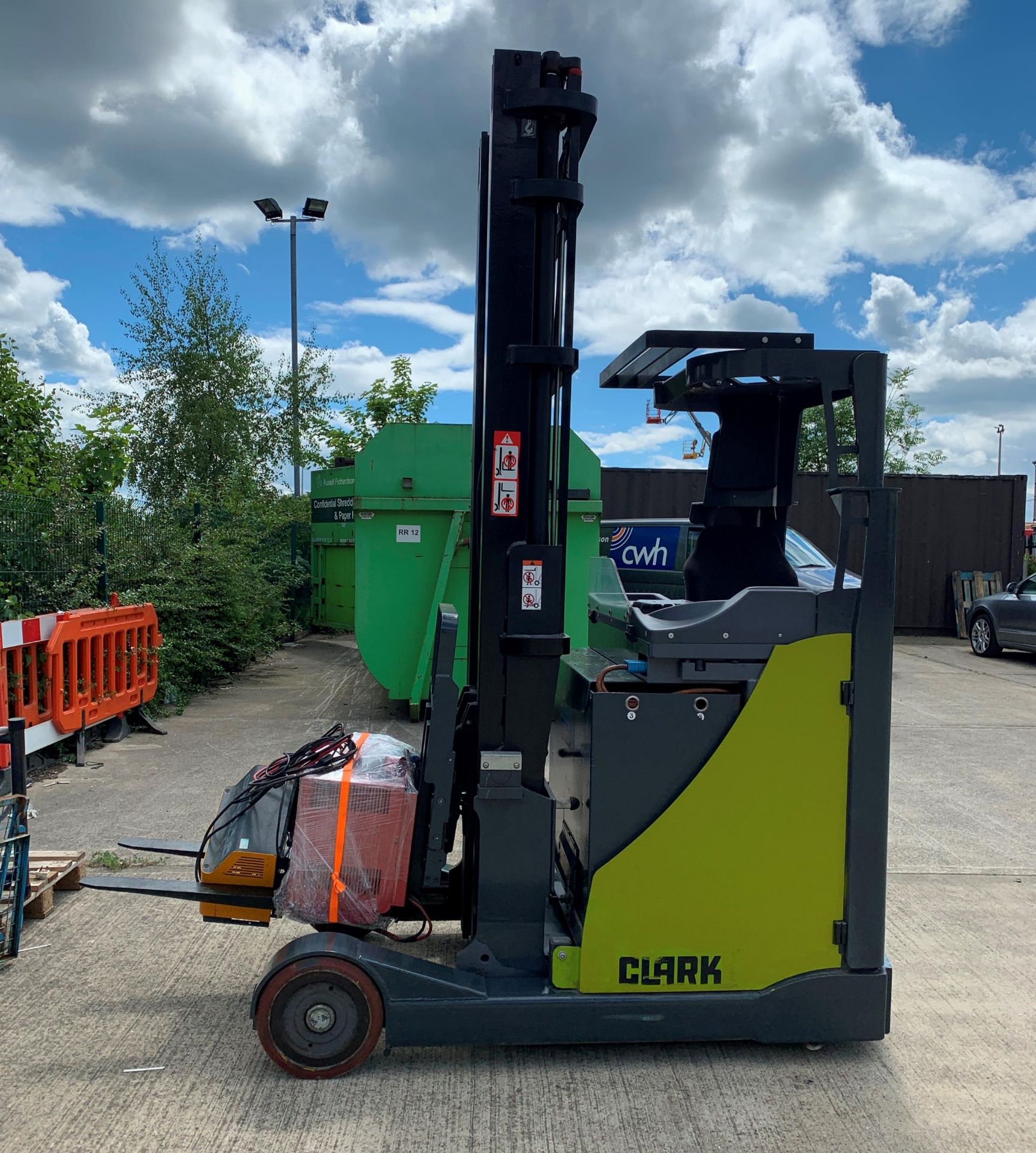 A CLARK CRT16K 1600KG ELECTRIC REACH TRUCK - green complete with charger S/N 032770 Lift height