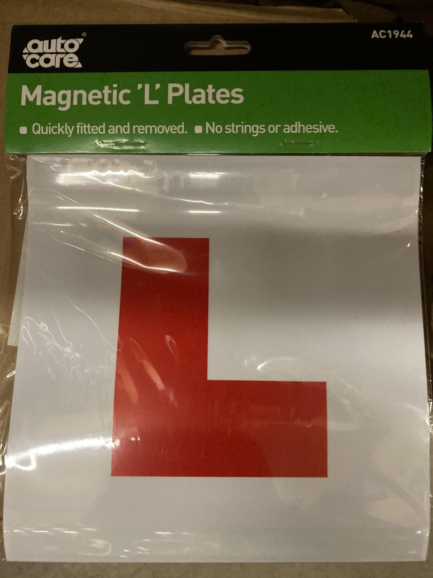 100 x Auto Care magnetic L plates