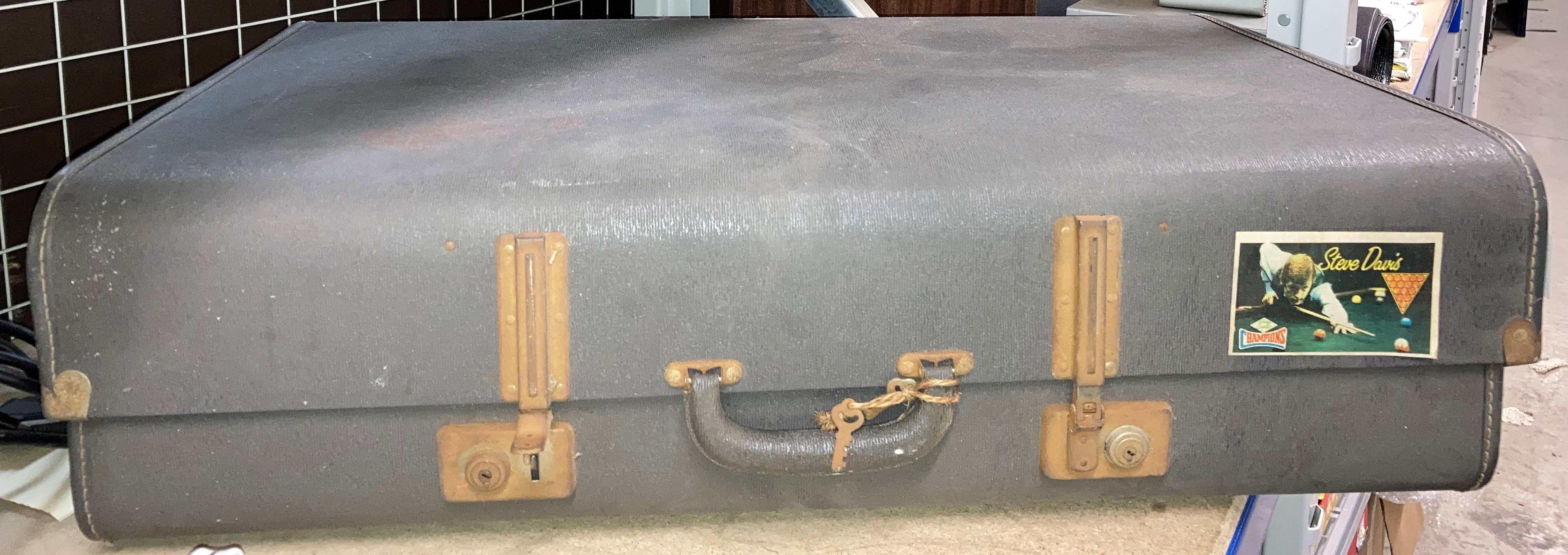 Large grey fibre suitcase - Image 2 of 2