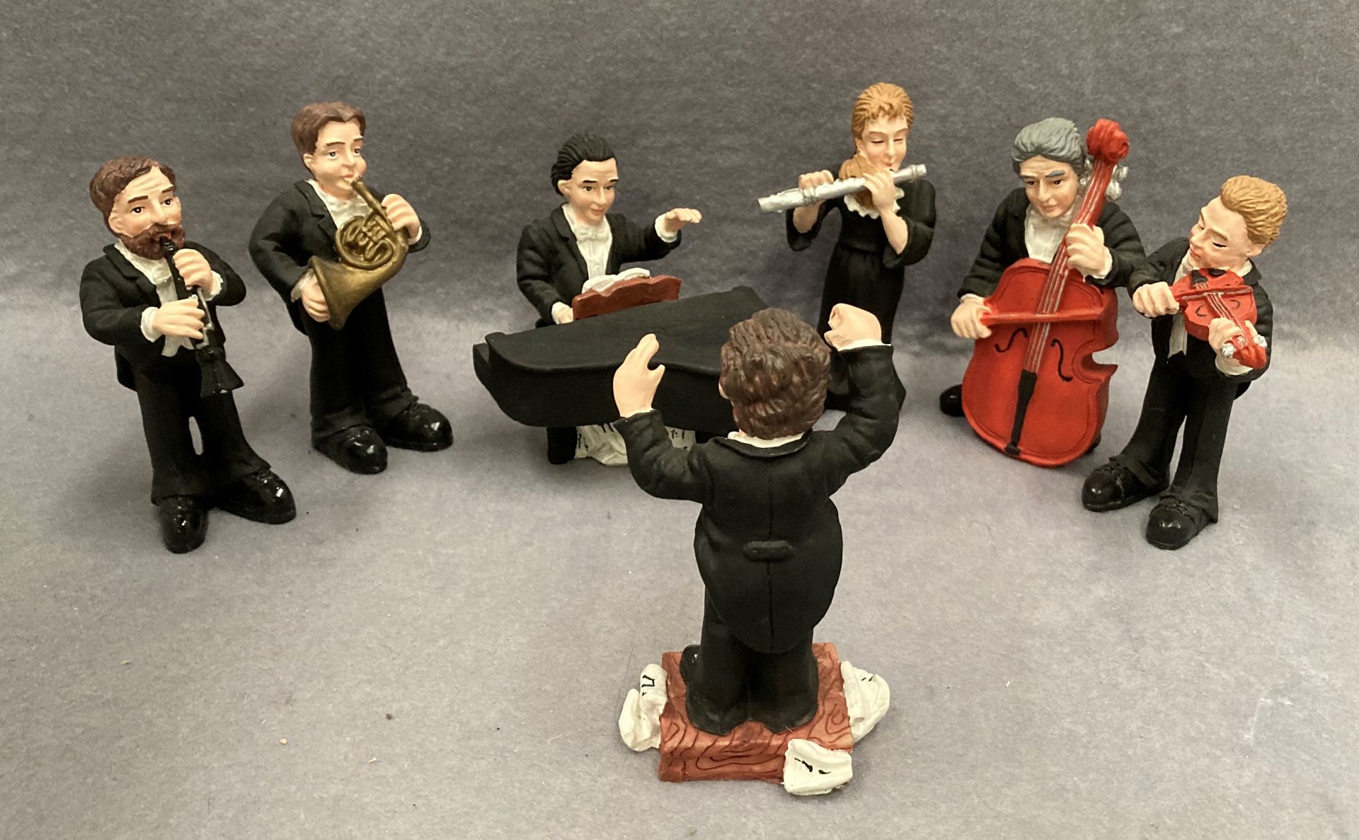 A resin six piece jazz band with dog on a wood plinth and seven resin bandsmen - Image 3 of 3