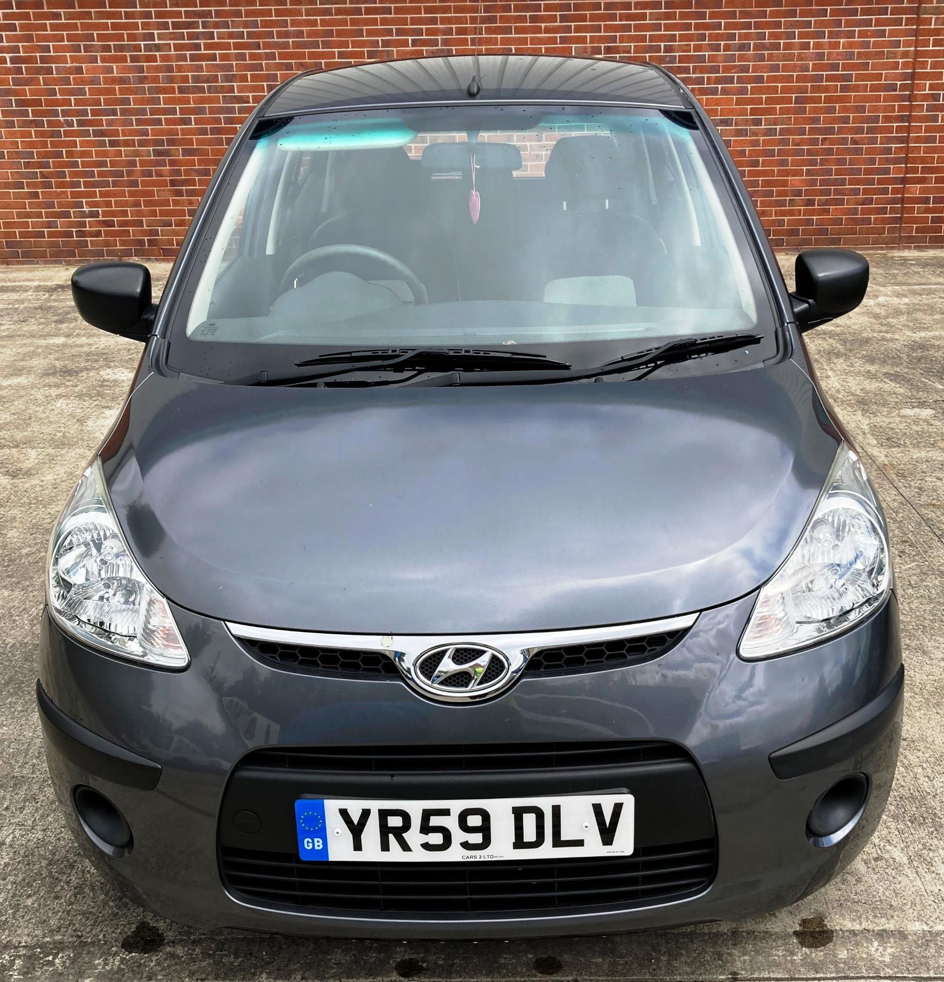 FROM A DECEASED ESTATE HYUNDAI i10 CLASSIC 5 door hatchback (1248cc) - petrol - grey Reg No: YR59