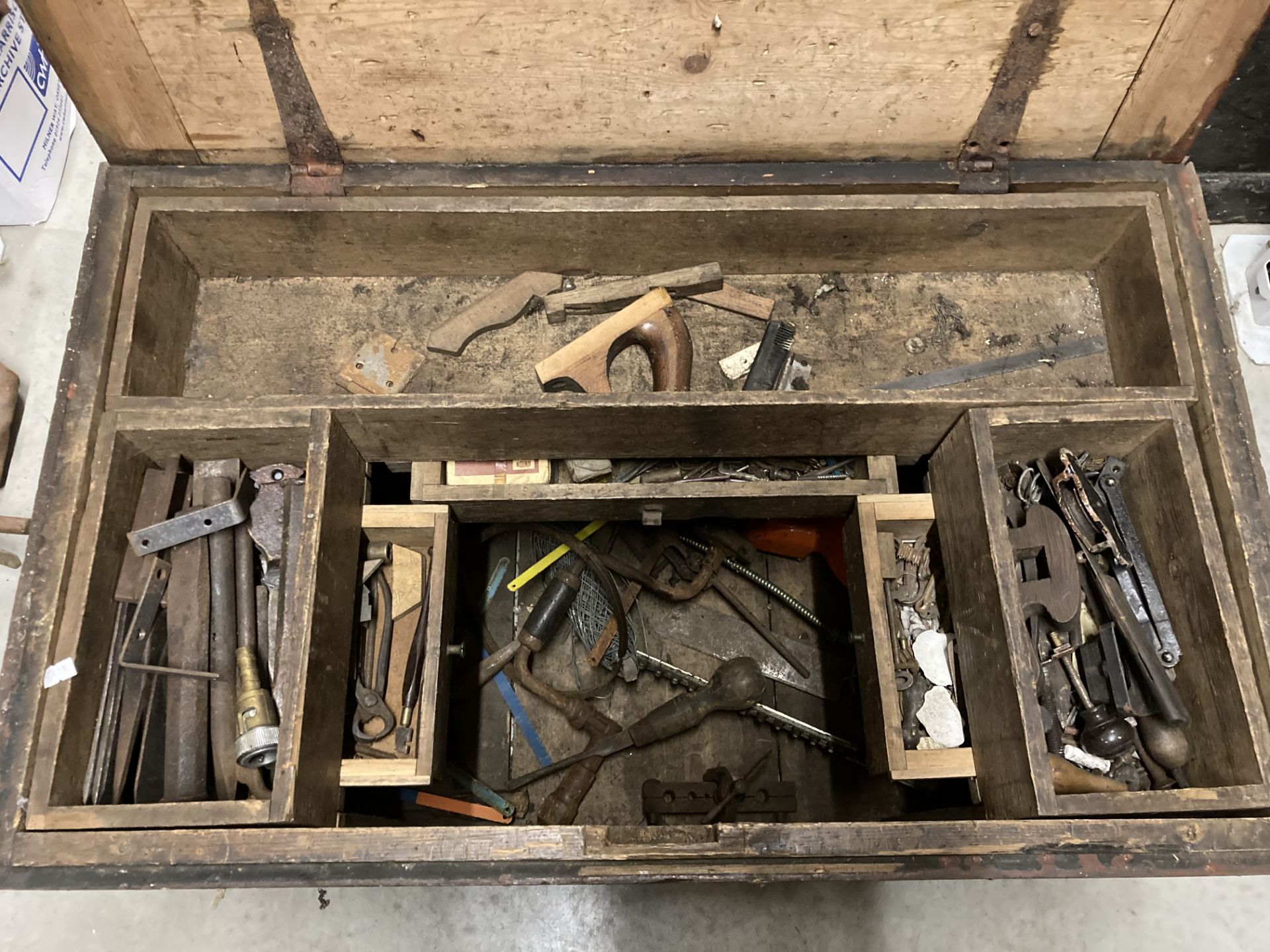 Vintage large wooden tool chest with drawers and storage compartment and quantity of assorted - Image 2 of 3