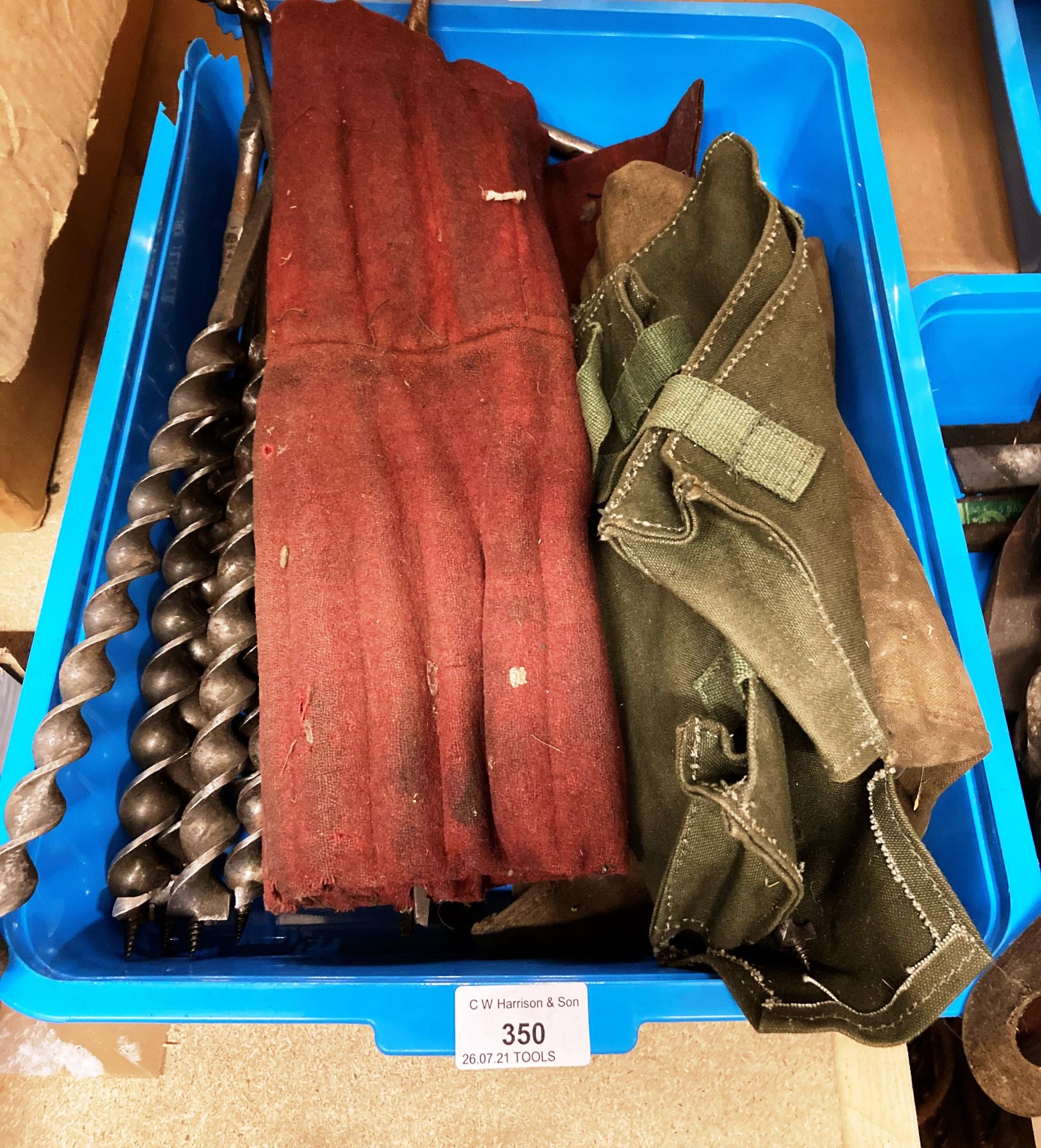 Contents to tray - three assorted vintage material cases of wooden drill bits/hole cutters and 14 x