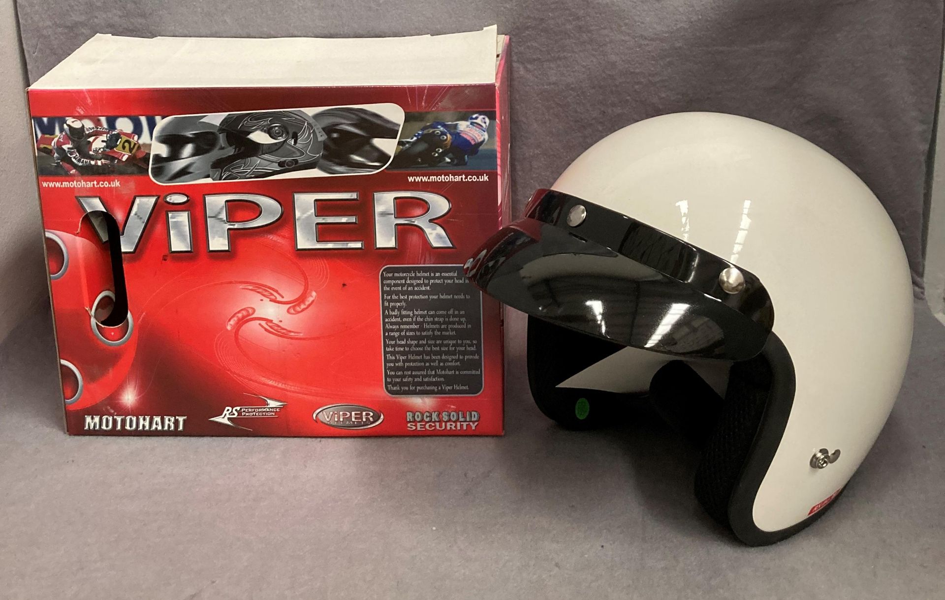 Viper RS04 motorbike helmet in white - size XL (boxed)