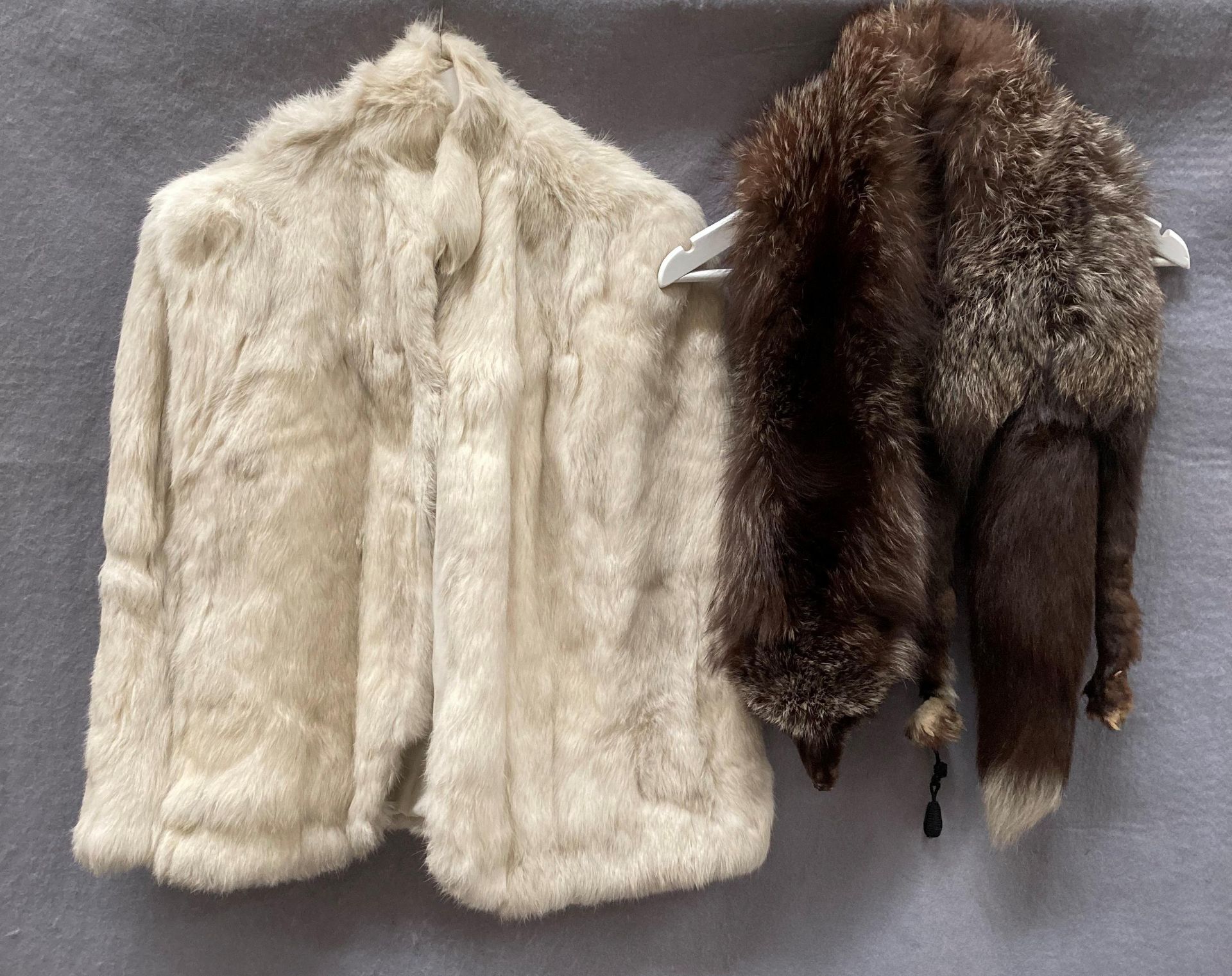 A lady's short fur cape and a fox stole (2) Further Information This is a cape not a