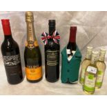 A 750ml bottle of Valdo Extra Dry Prosecco, a 75cl bottle of Lucchini Sicilia Shiraz,