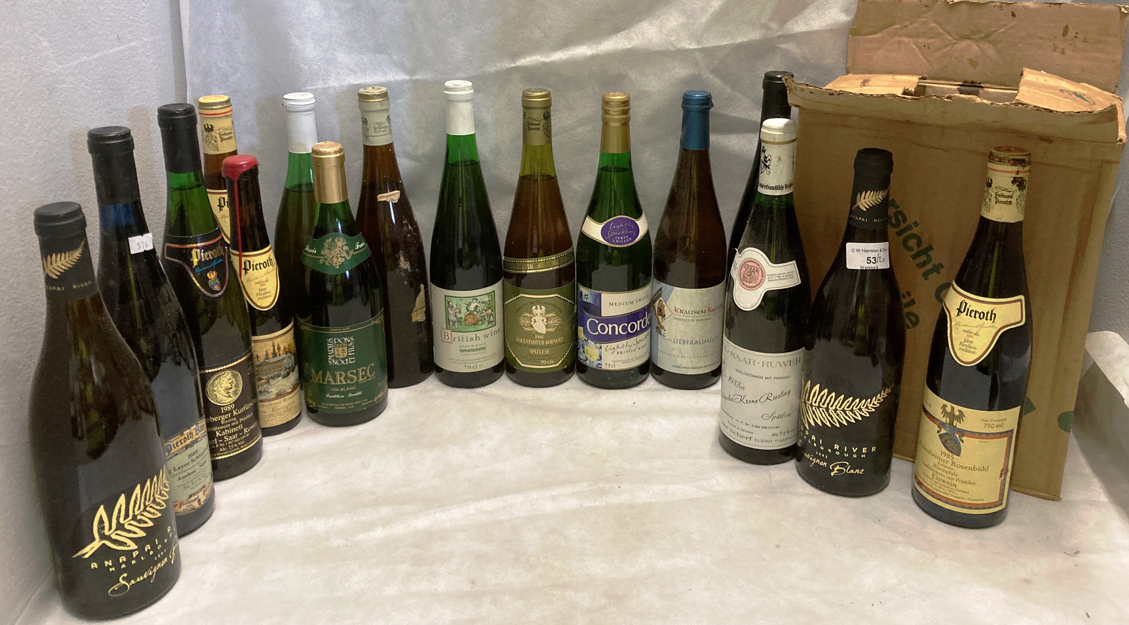 Twenty various bottles of mainly white wine - Pieroth, Concorde, Anapai River,