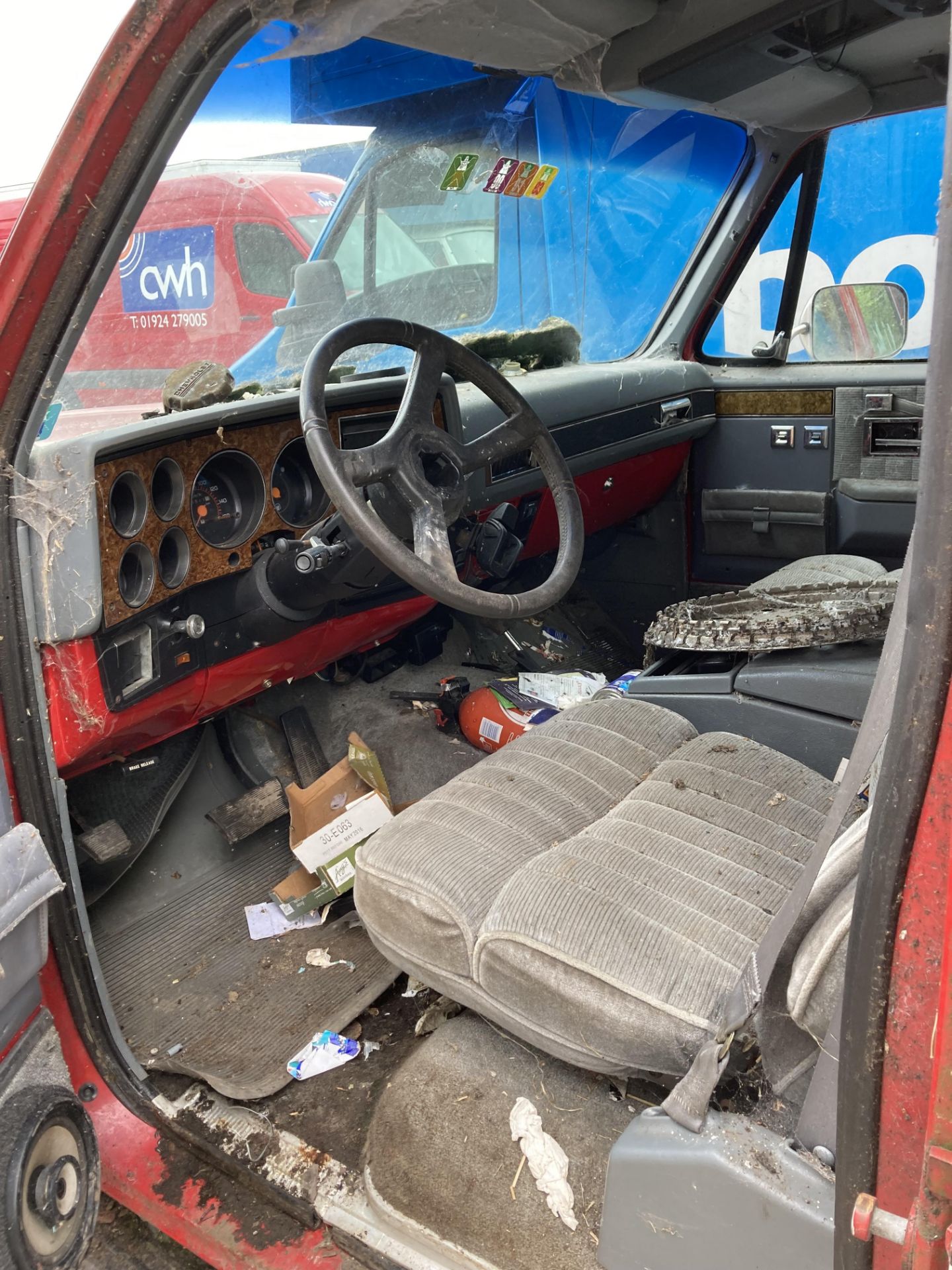 ON INSTRUCTIONS FOLLOWING THE SALE OF A PROPERTY This vehicle is sold as a renovation - Image 8 of 23