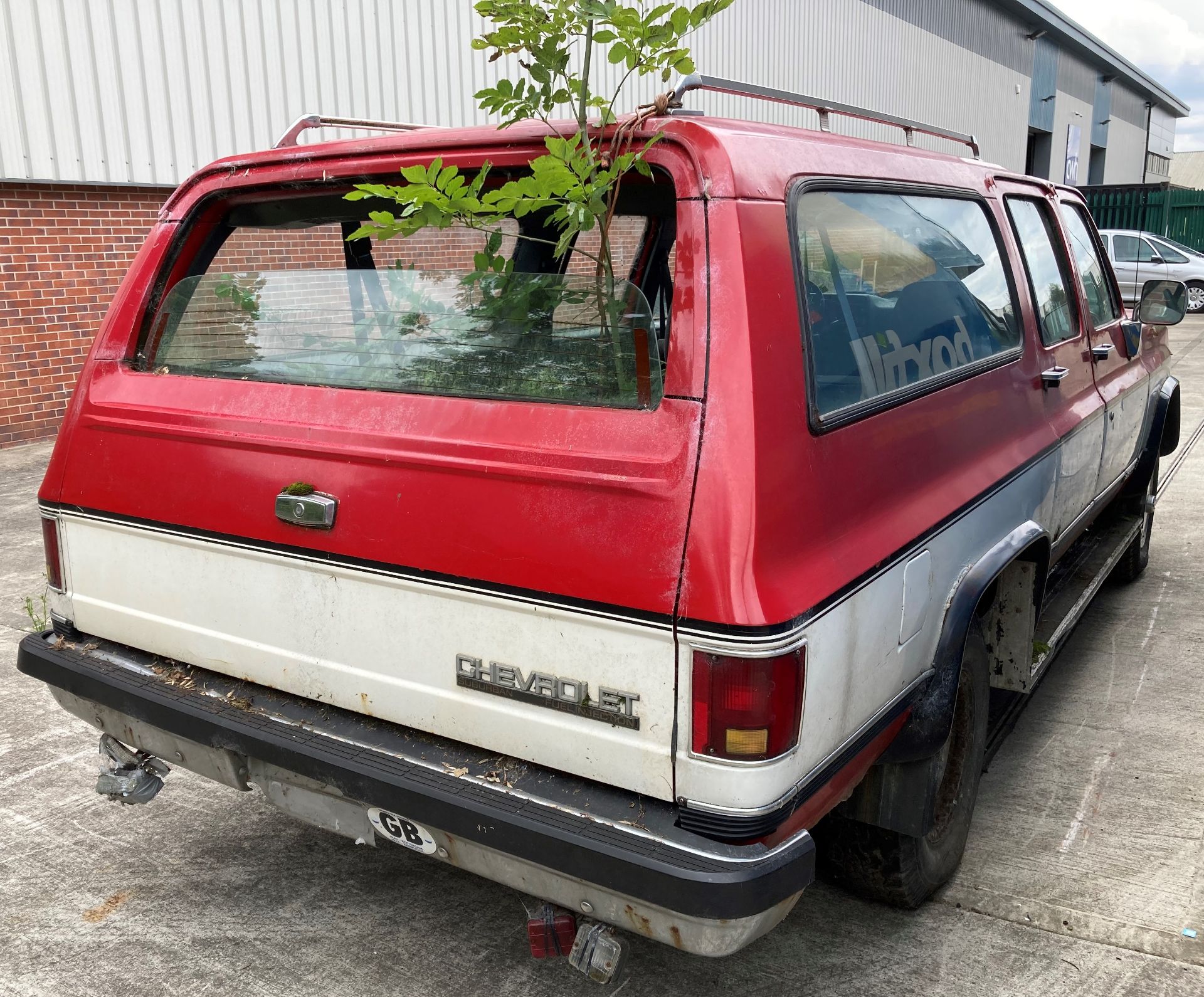 ON INSTRUCTIONS FOLLOWING THE SALE OF A PROPERTY This vehicle is sold as a renovation - Image 17 of 23