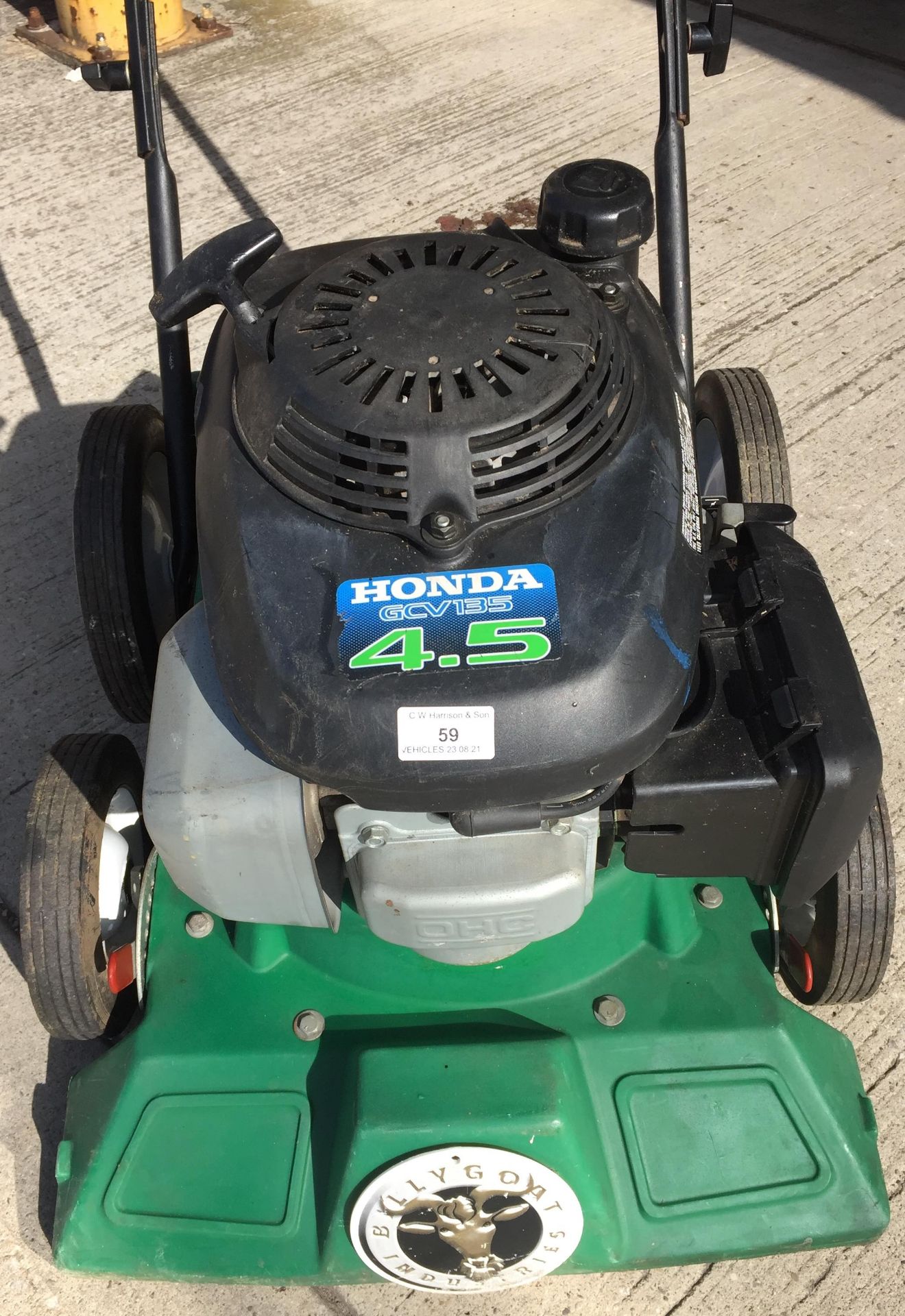 A Billy Goat petrol leaf vacuum with Honda GCV135 4. - Image 2 of 2