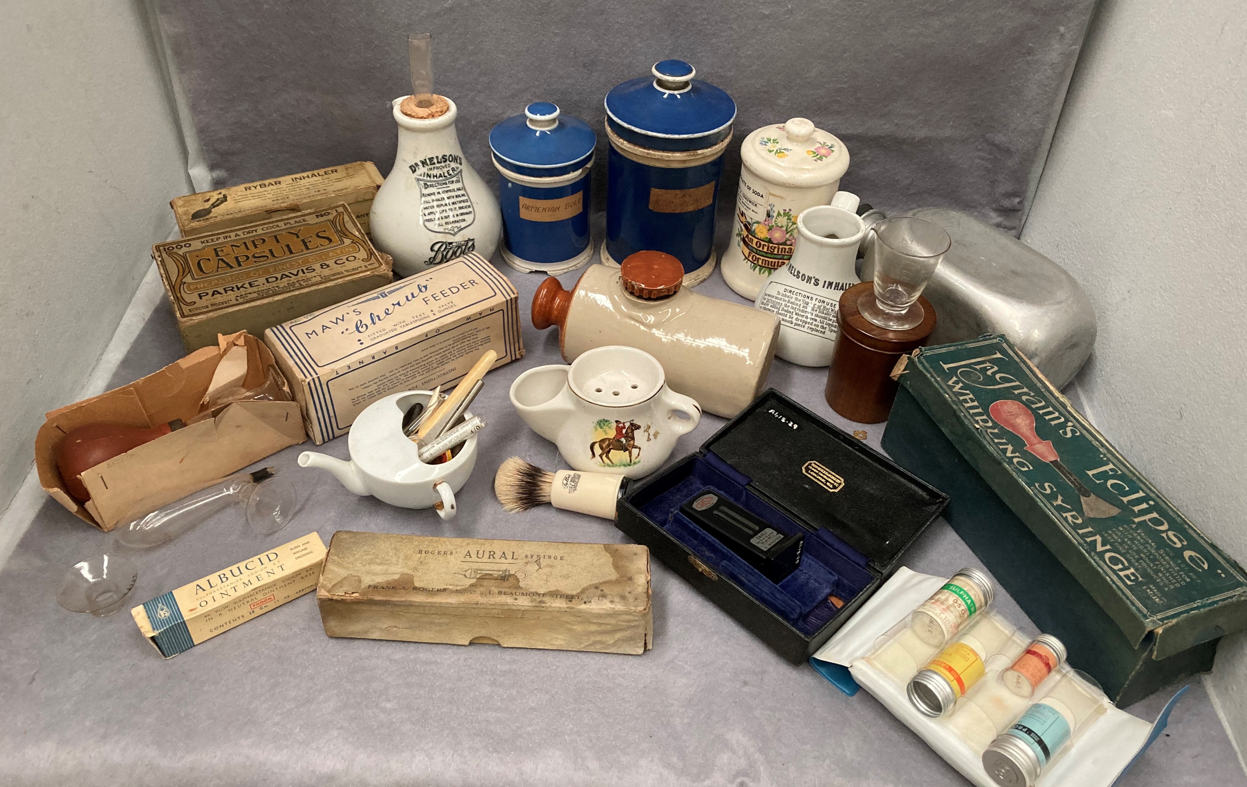 Contents to box a collection of 1940-50's Apothecary items - vintage doctors/chemists equipment -