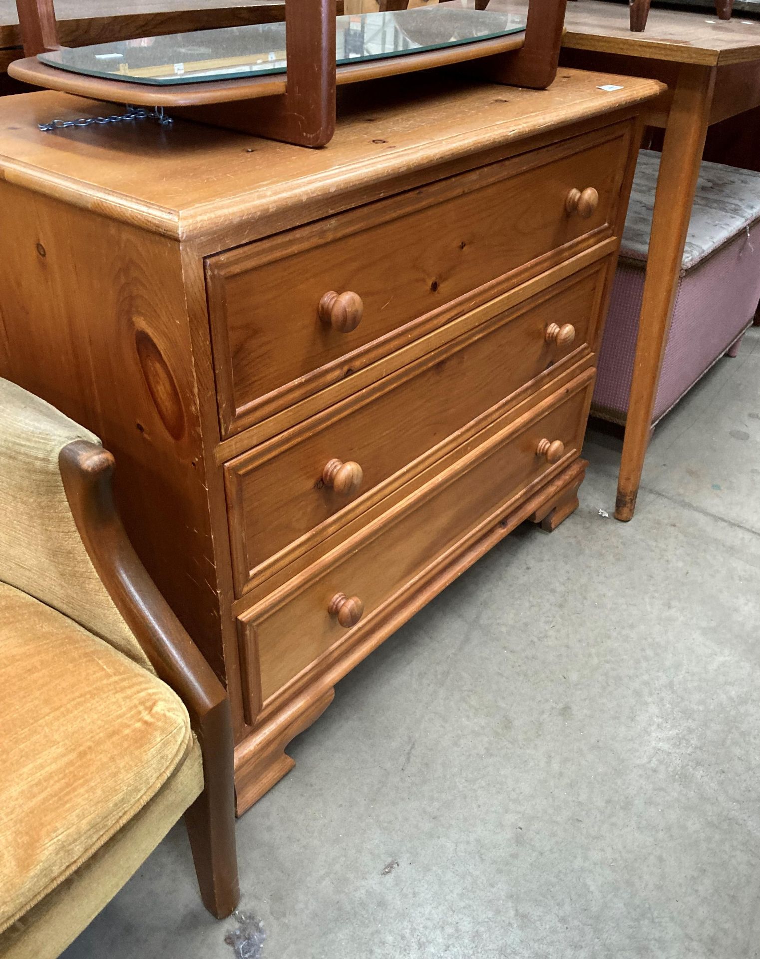 A pine three drawer chest of drawers 84cm - Image 2 of 2