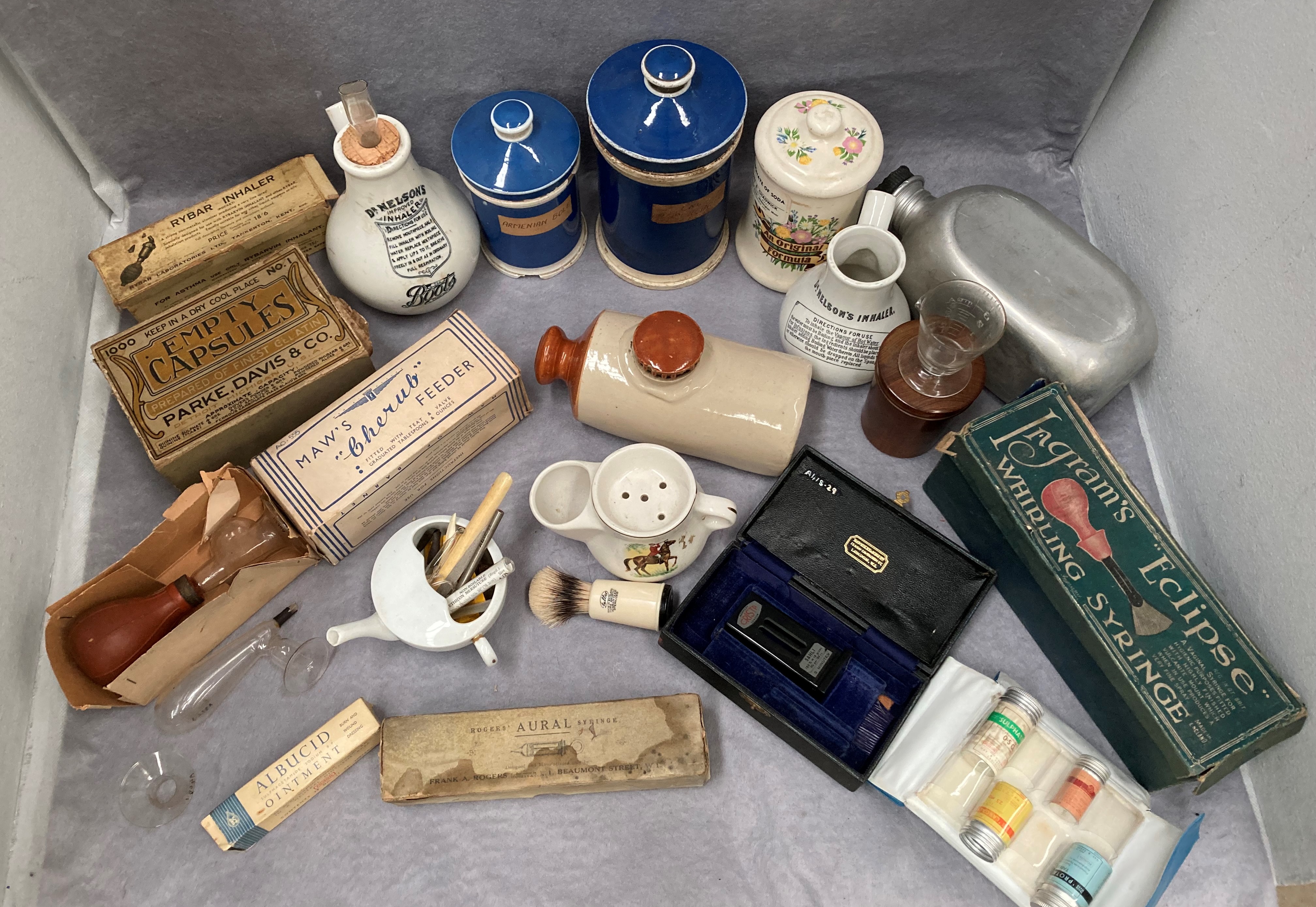 Contents to box a collection of 1940-50's Apothecary items - vintage doctors/chemists equipment - - Image 5 of 10