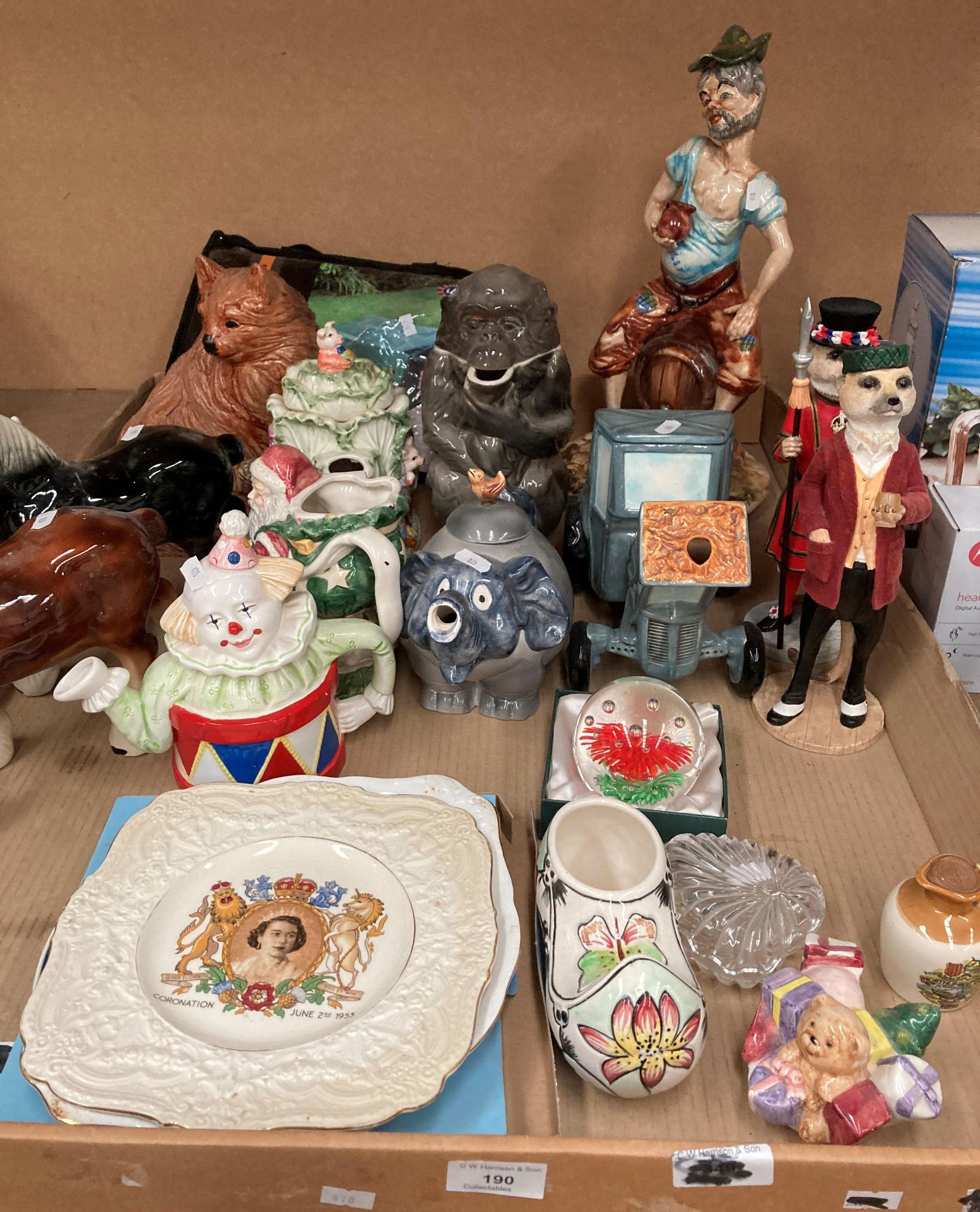 Contents to tray - novelty teapots, ornaments, plates, etc.