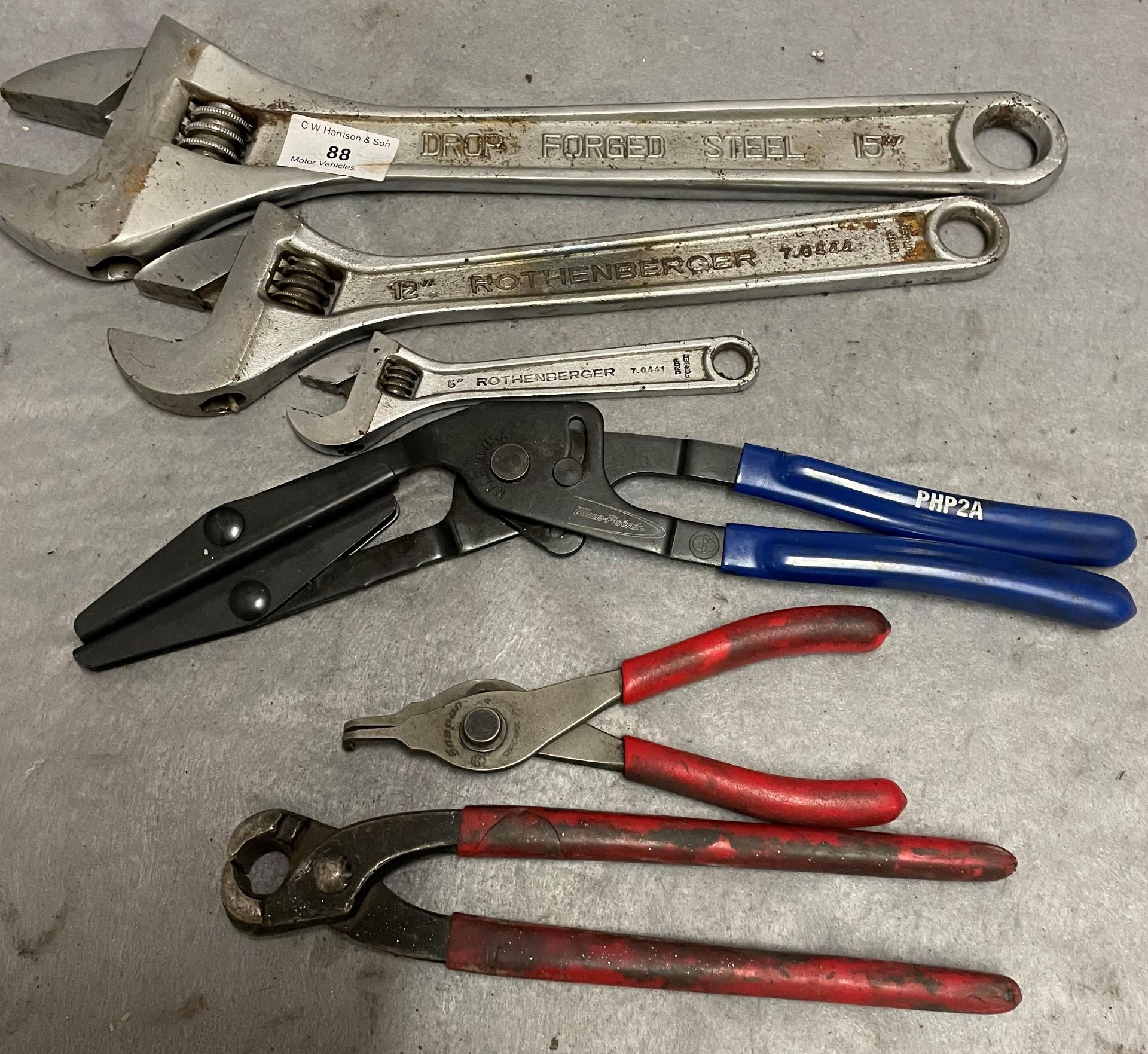 6 x items - adjustable wrenches,