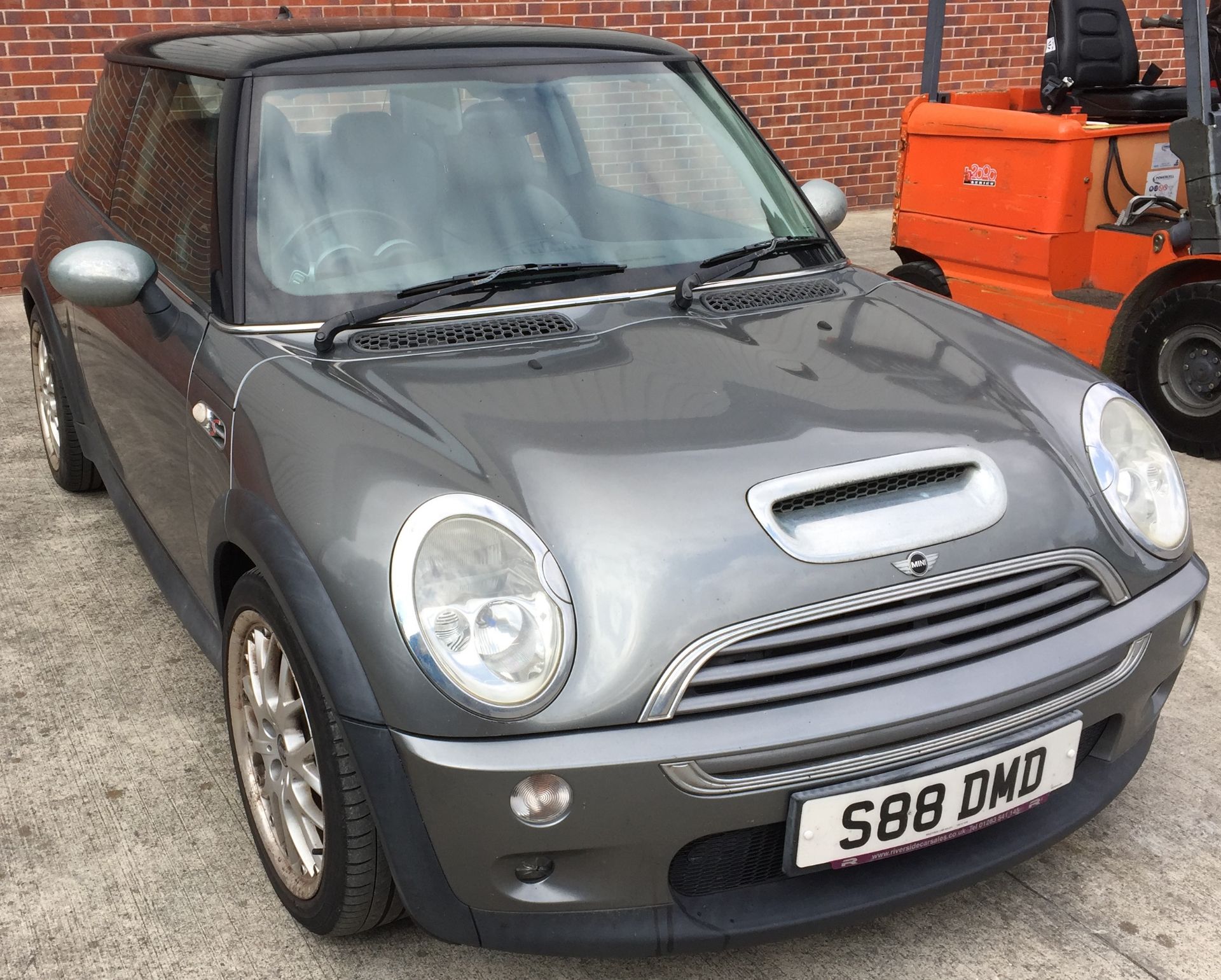 MINI COOPER 1.6S THREE DOOR HATCHBACK - Petrol - Grey - Grey/blue leather upholstery.