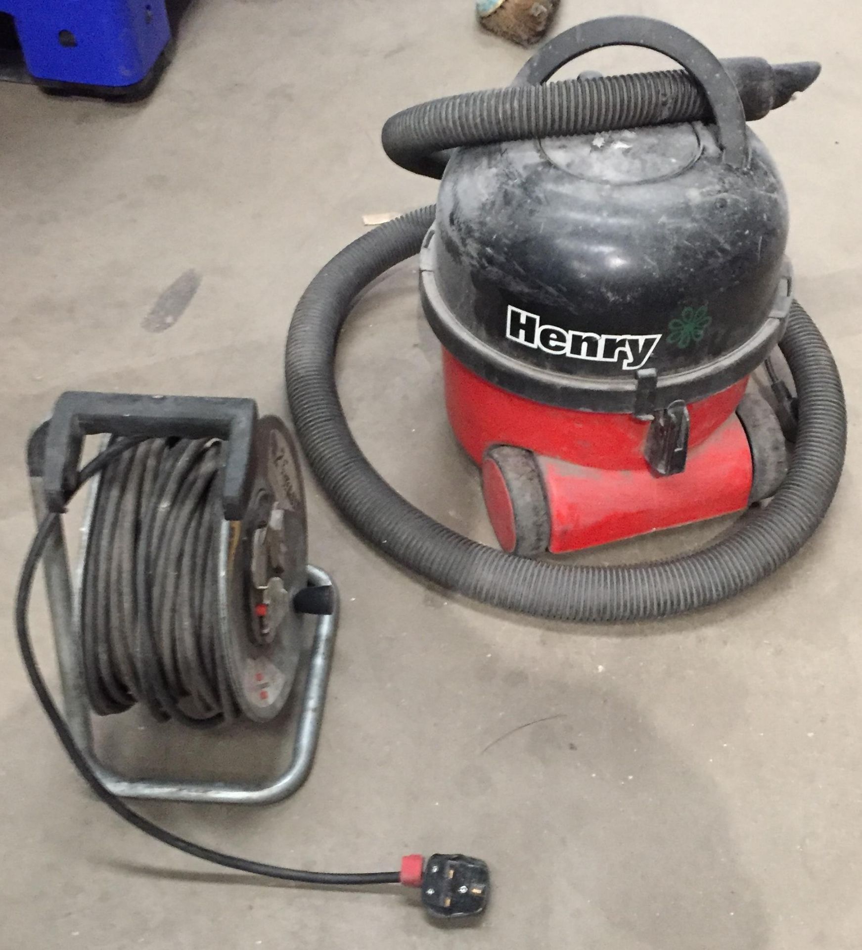 Henry vacuum