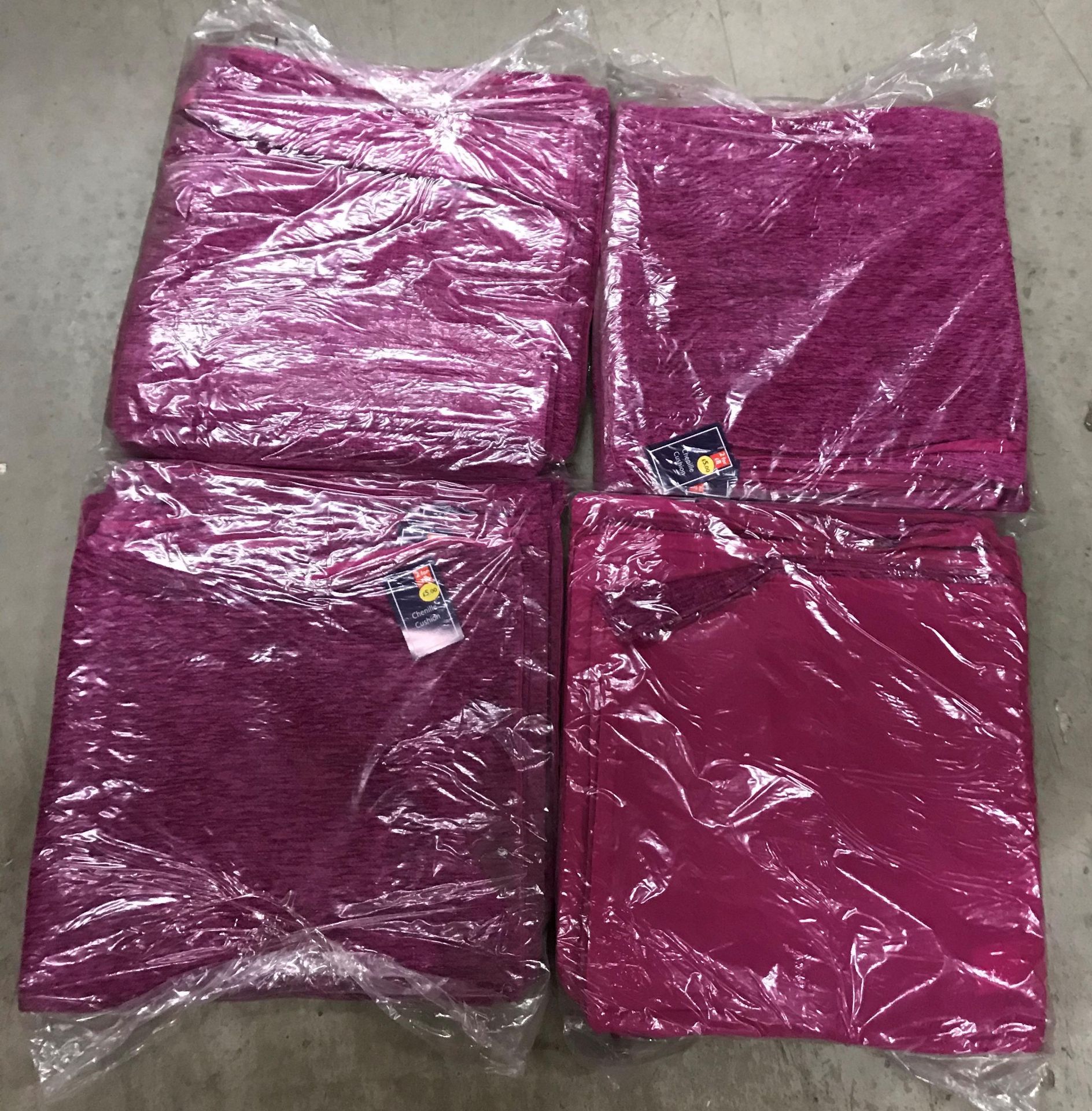 5 x packs of 8 chenille cushion covers in plum - 40 x 40cm - Image 2 of 3
