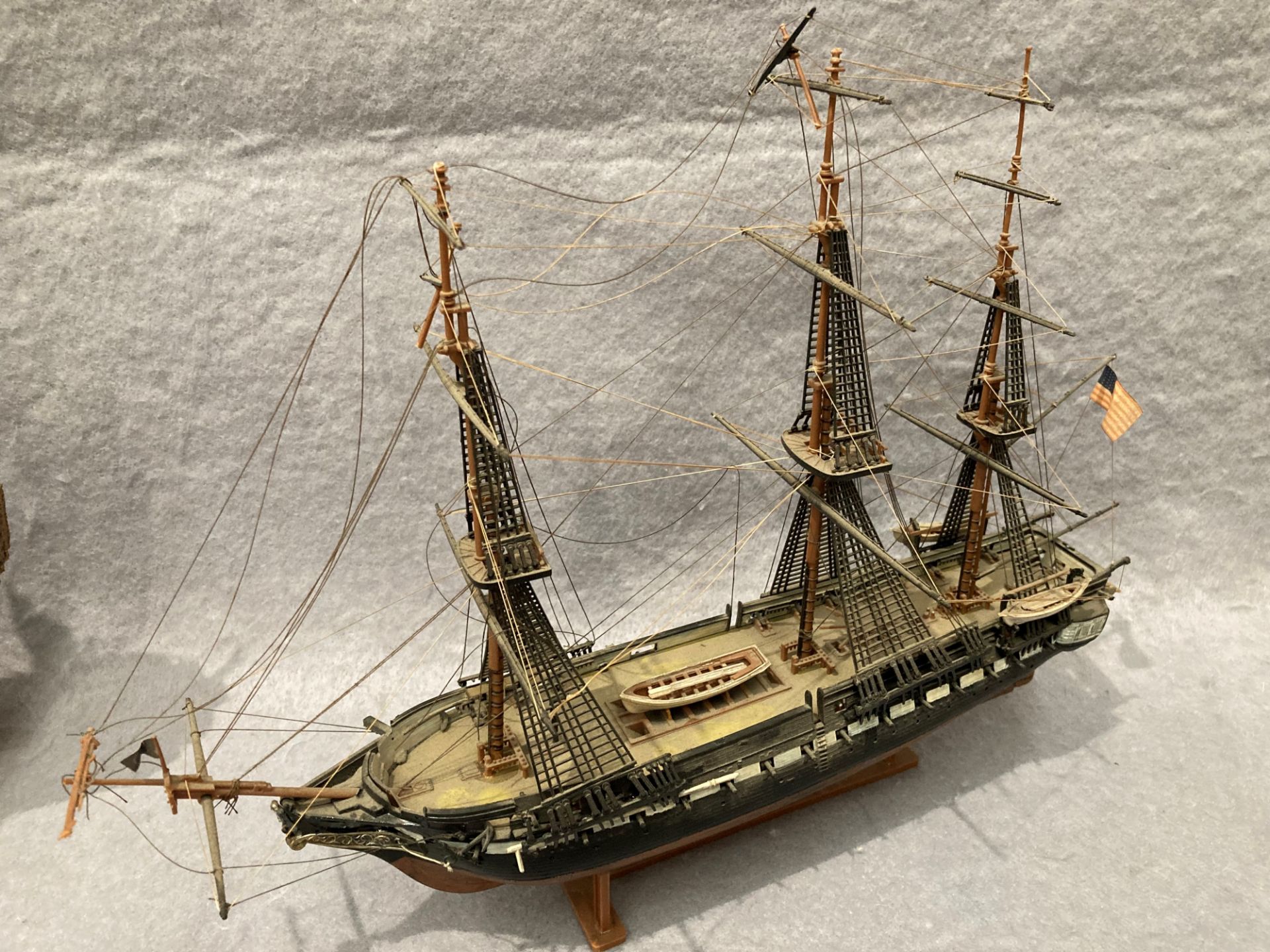 Two plastic model ships, 90cm battle ship by Airfix, - Image 2 of 4