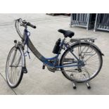 A Classic ladies bike in grey and blue - 21 speed (Shimano)