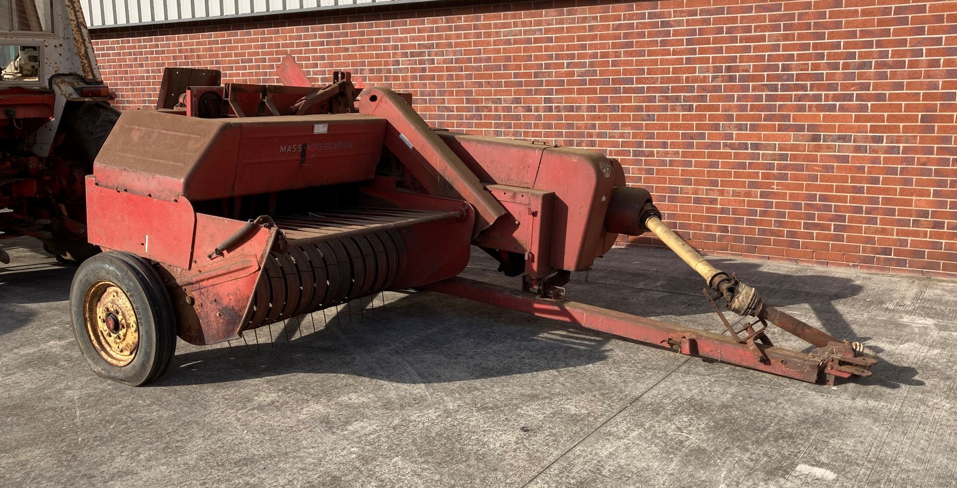 A MASSEY FERGUSON 20-8 HAY BALING MACHINE - Red. From a deceased estate. Serial No: 66295.