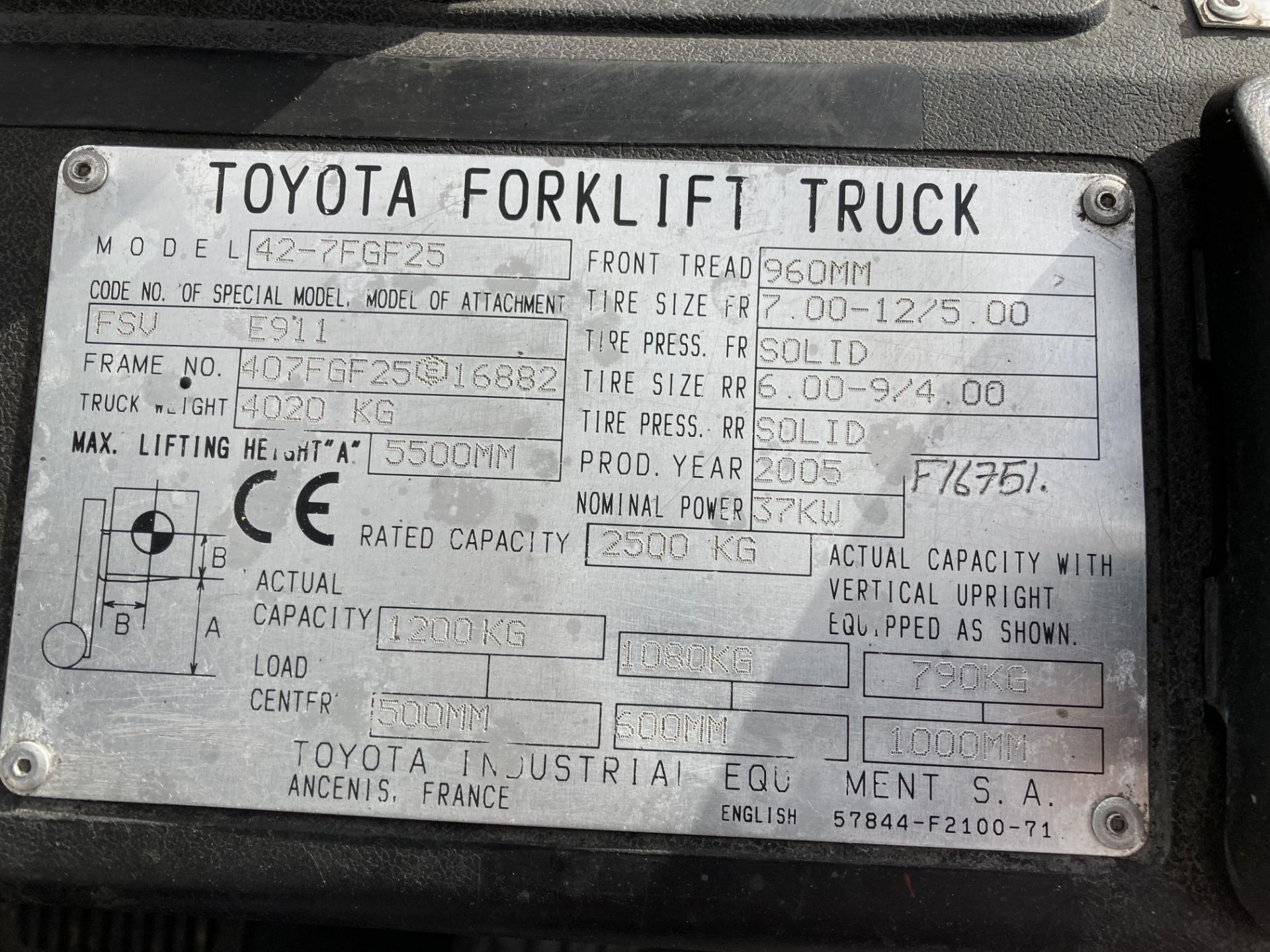TOYOTA 2.5 tonne gas forklift truck - model no: 42-7FGF25 - orange/black. - Image 4 of 4