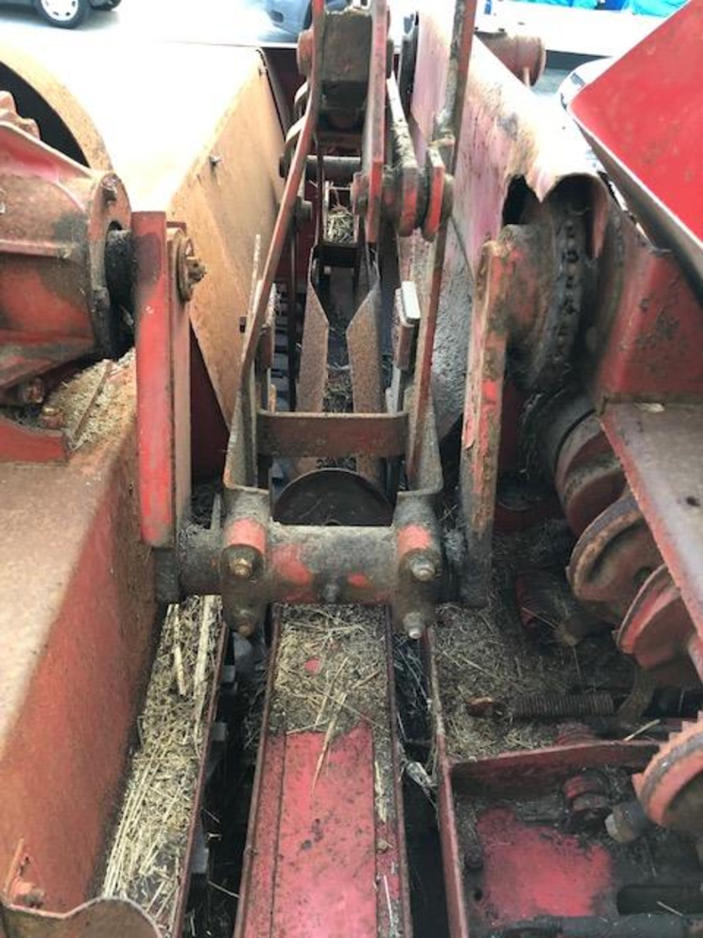 A MASSEY FERGUSON 20-8 HAY BALING MACHINE - Red. From a deceased estate. Serial No: 66295. - Image 10 of 14