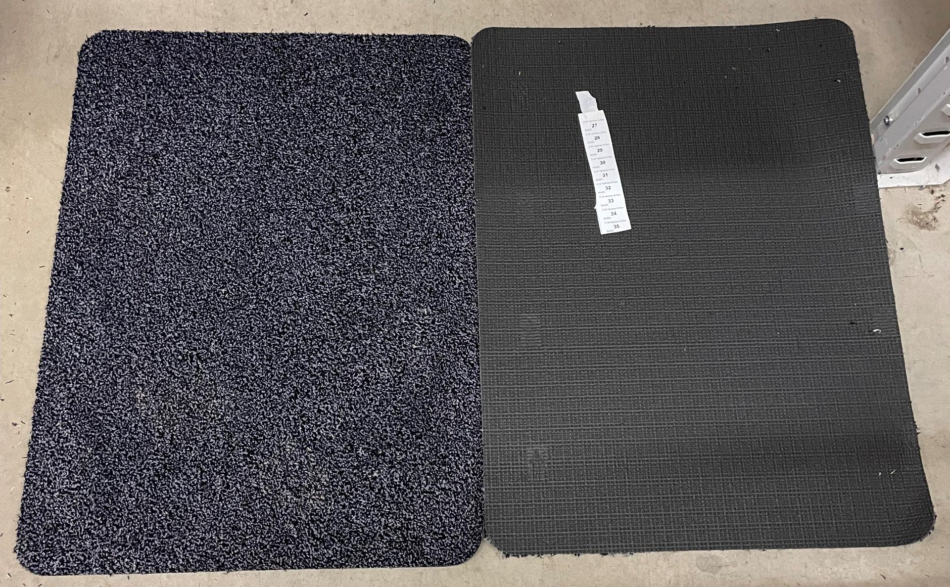20 x black speckled rubber backed mats - 60 x 80cm