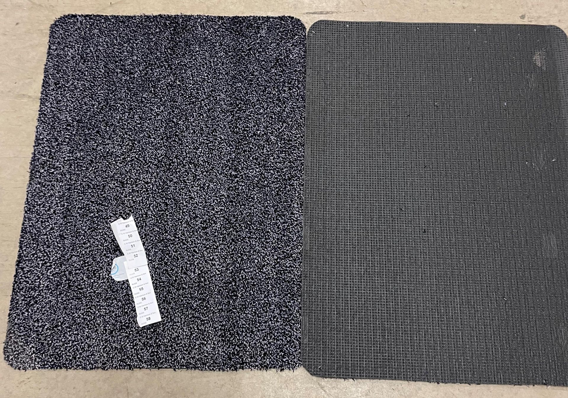 10 x black/white speckled rubber backed mats